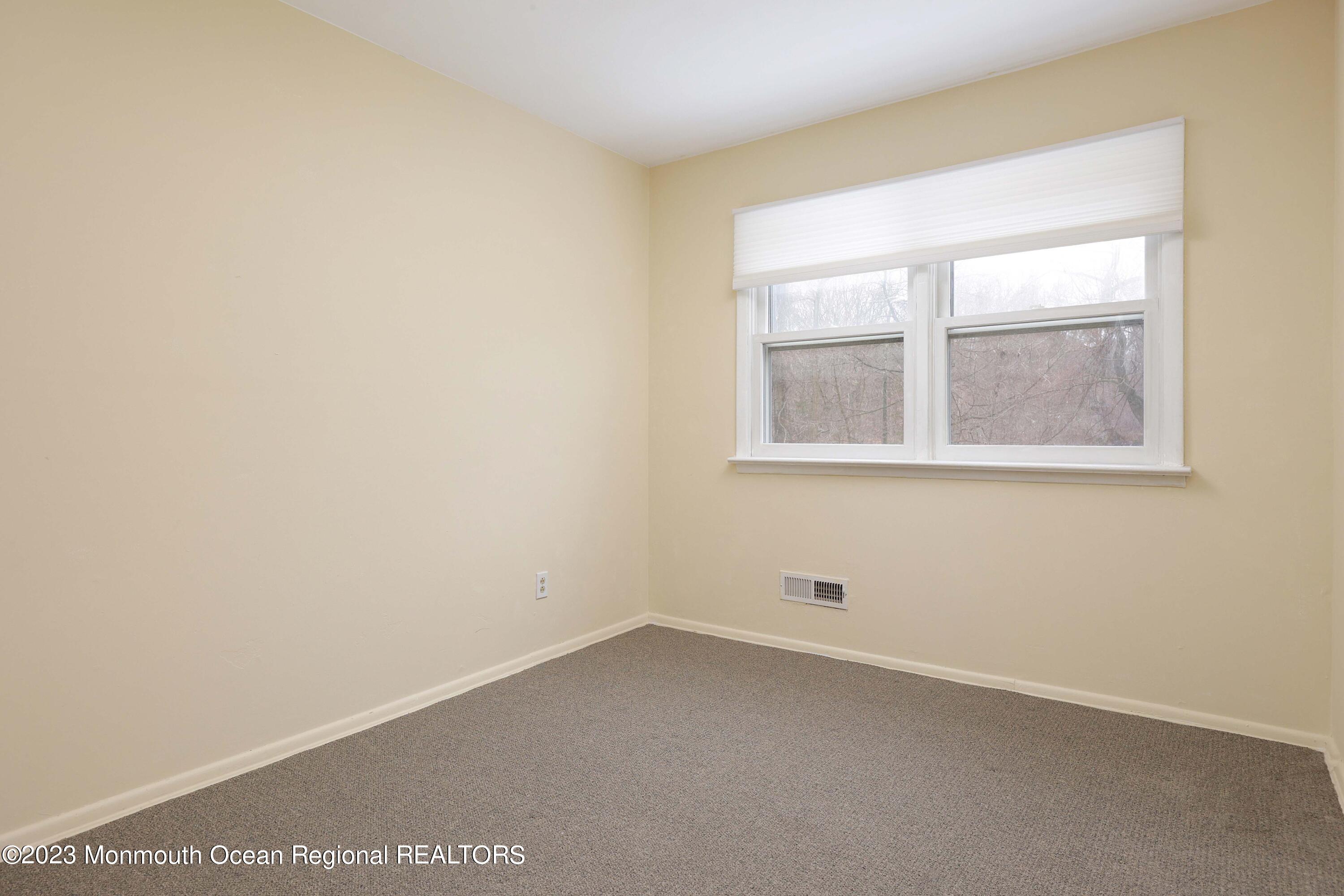 138 Manor Parkway