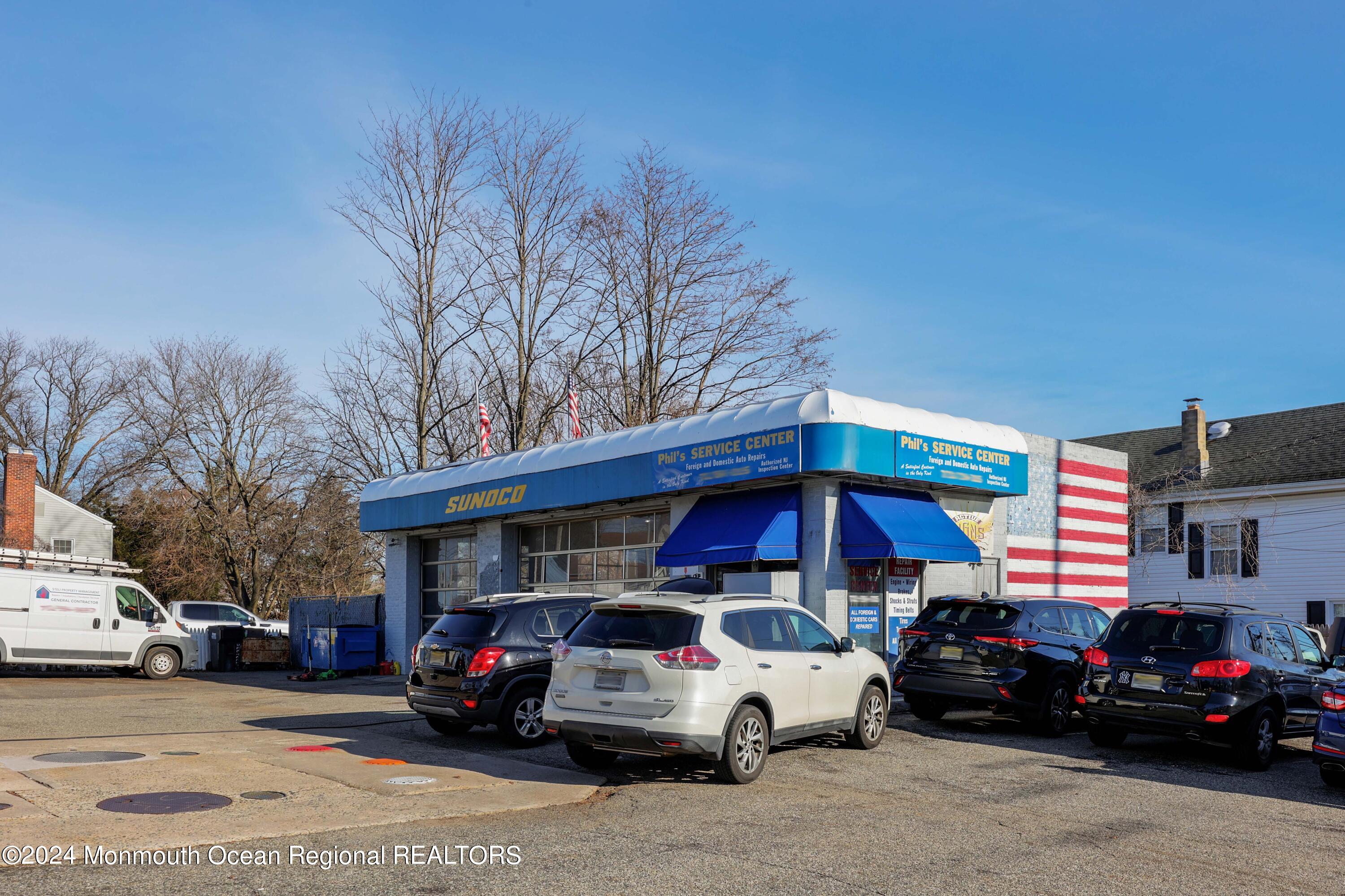 695 Holmdel Road