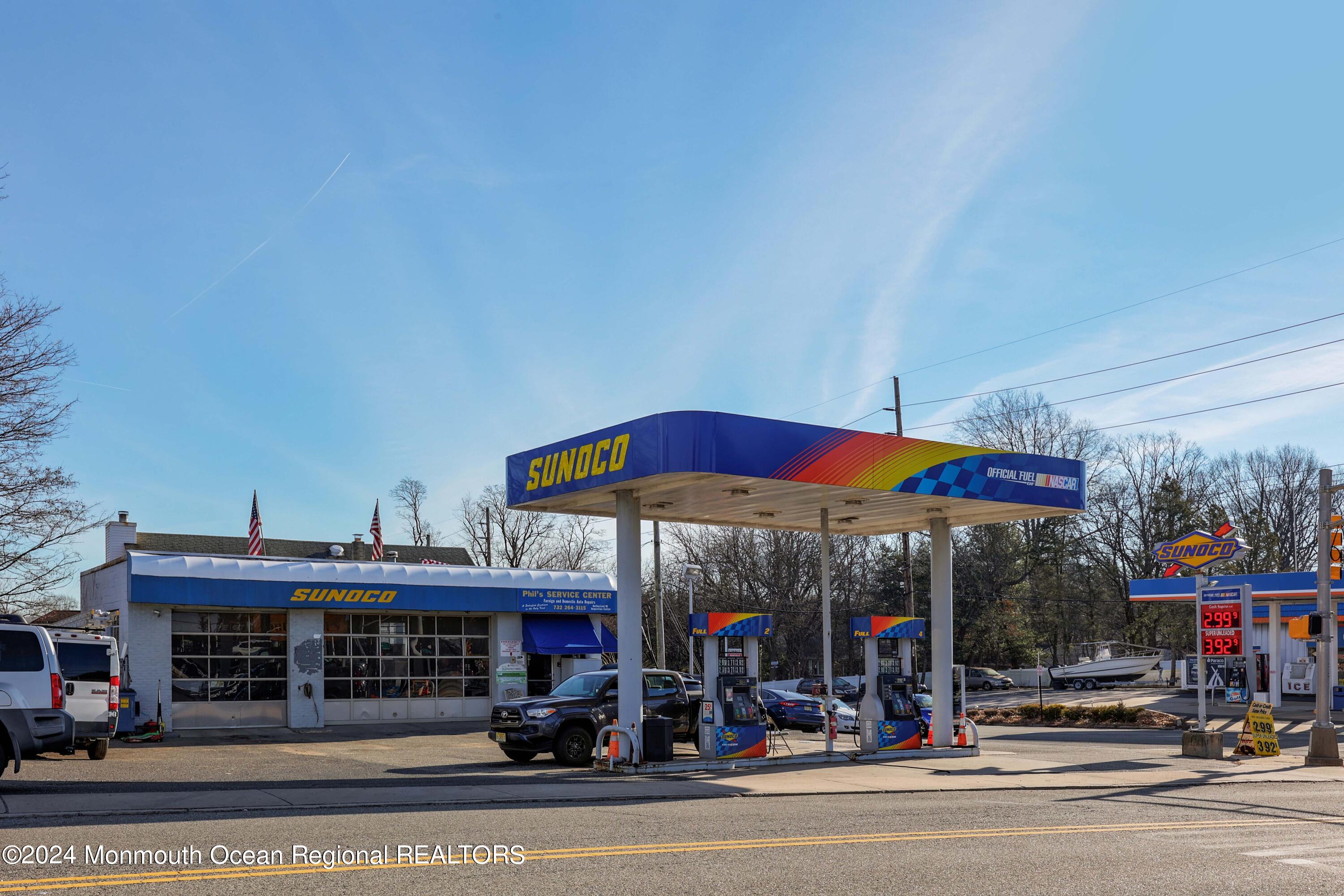 695 Holmdel Road