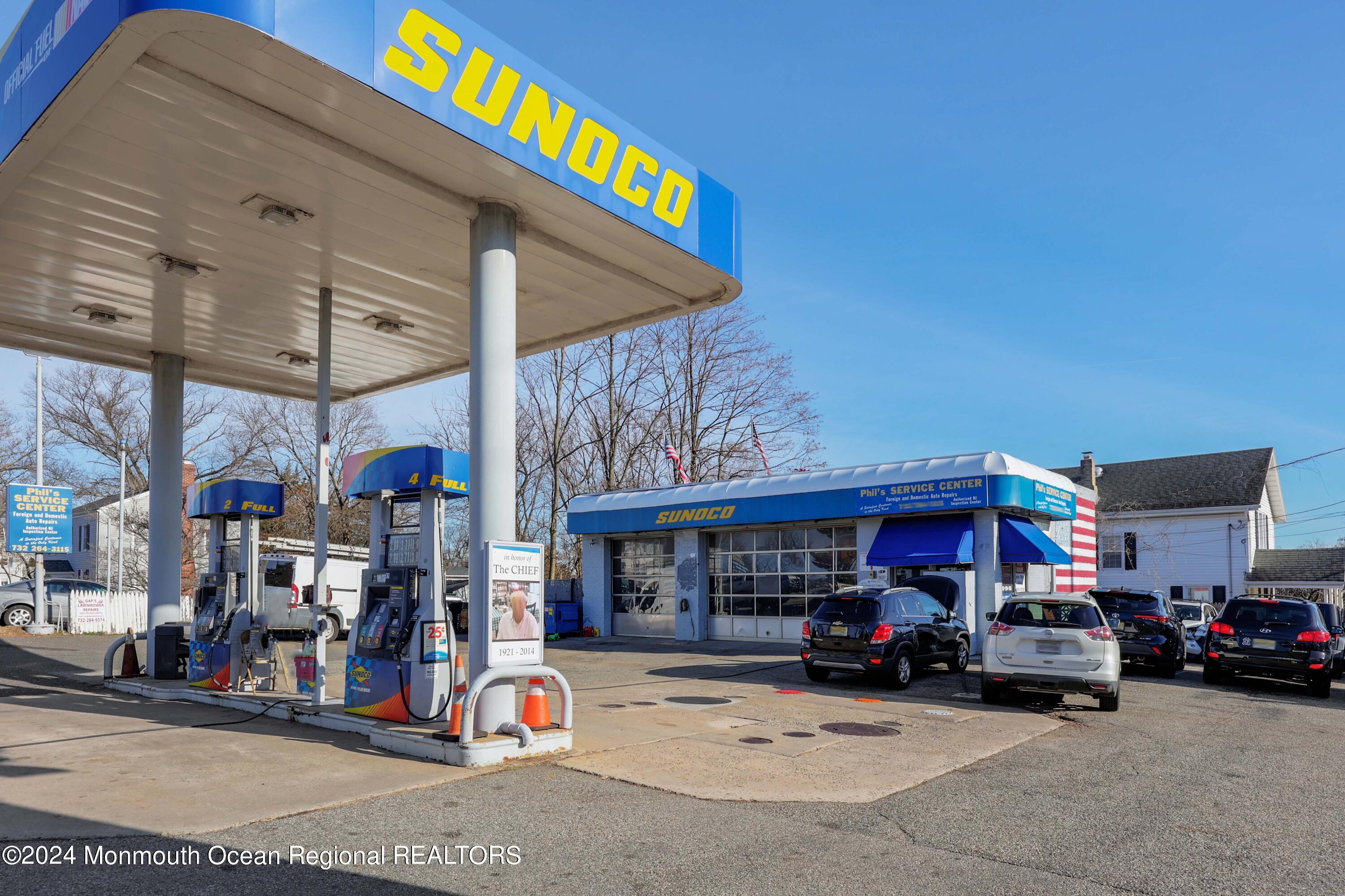 695 Holmdel Road