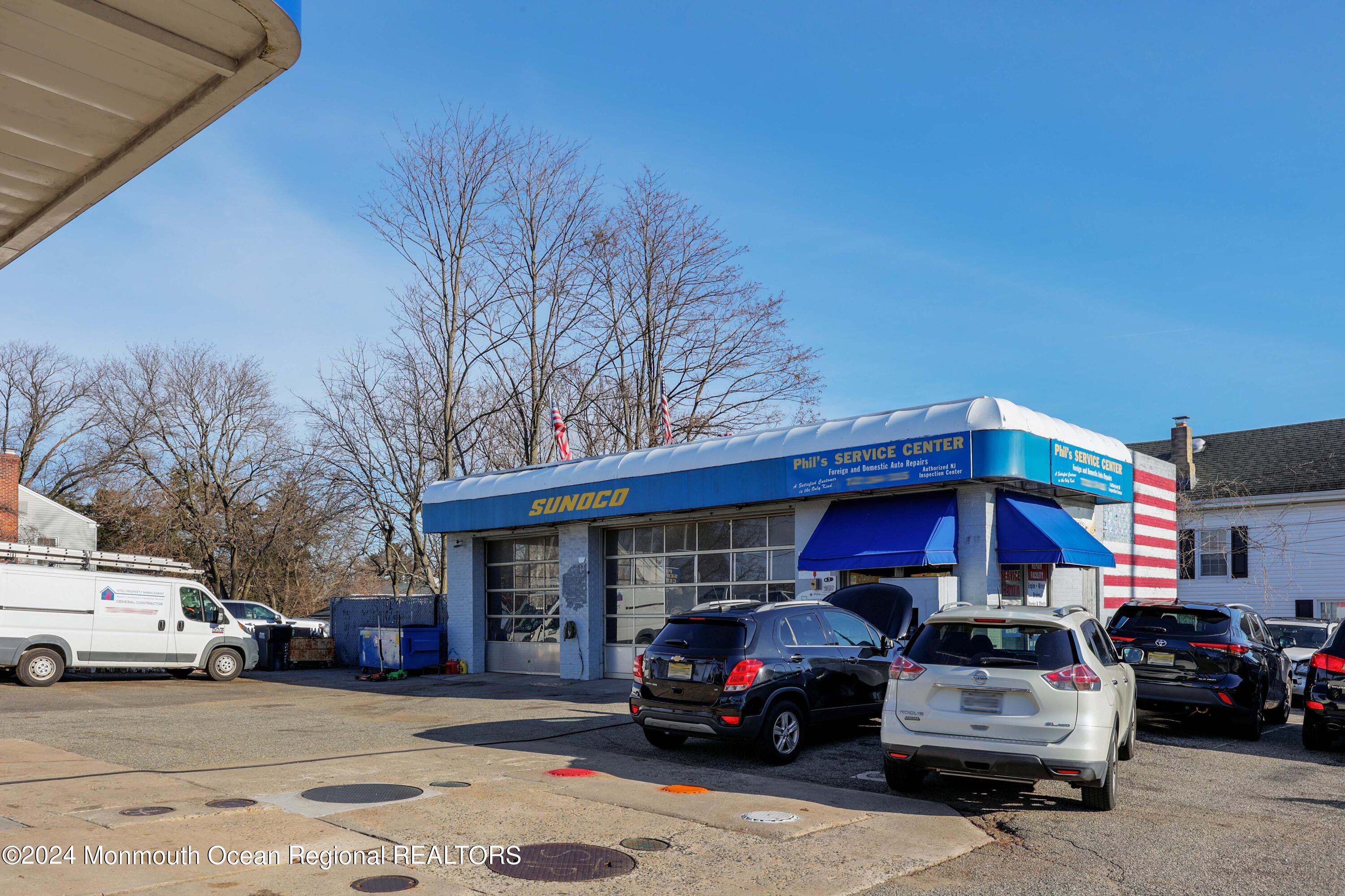 695 Holmdel Road