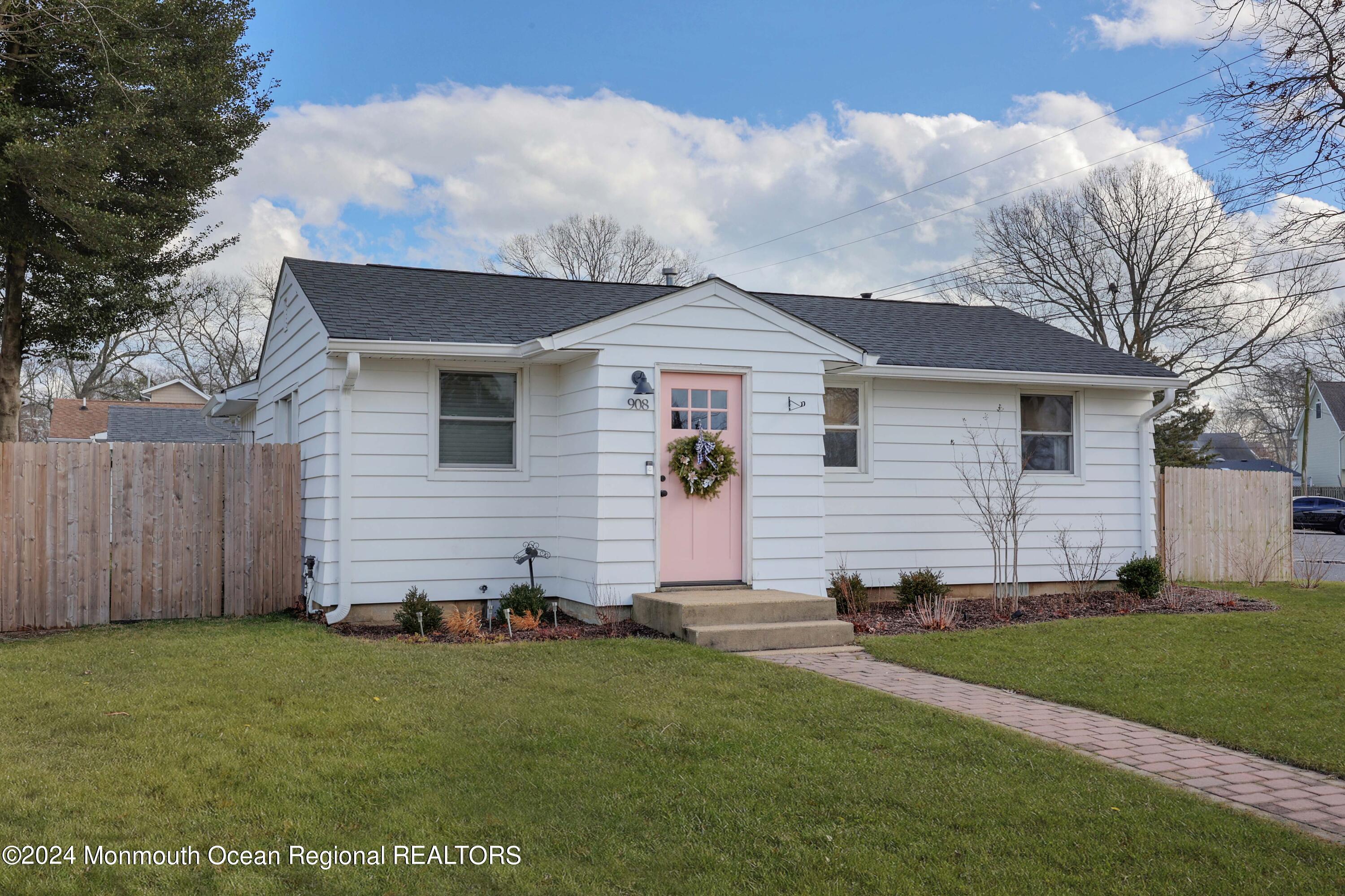 908 Northstream Parkway