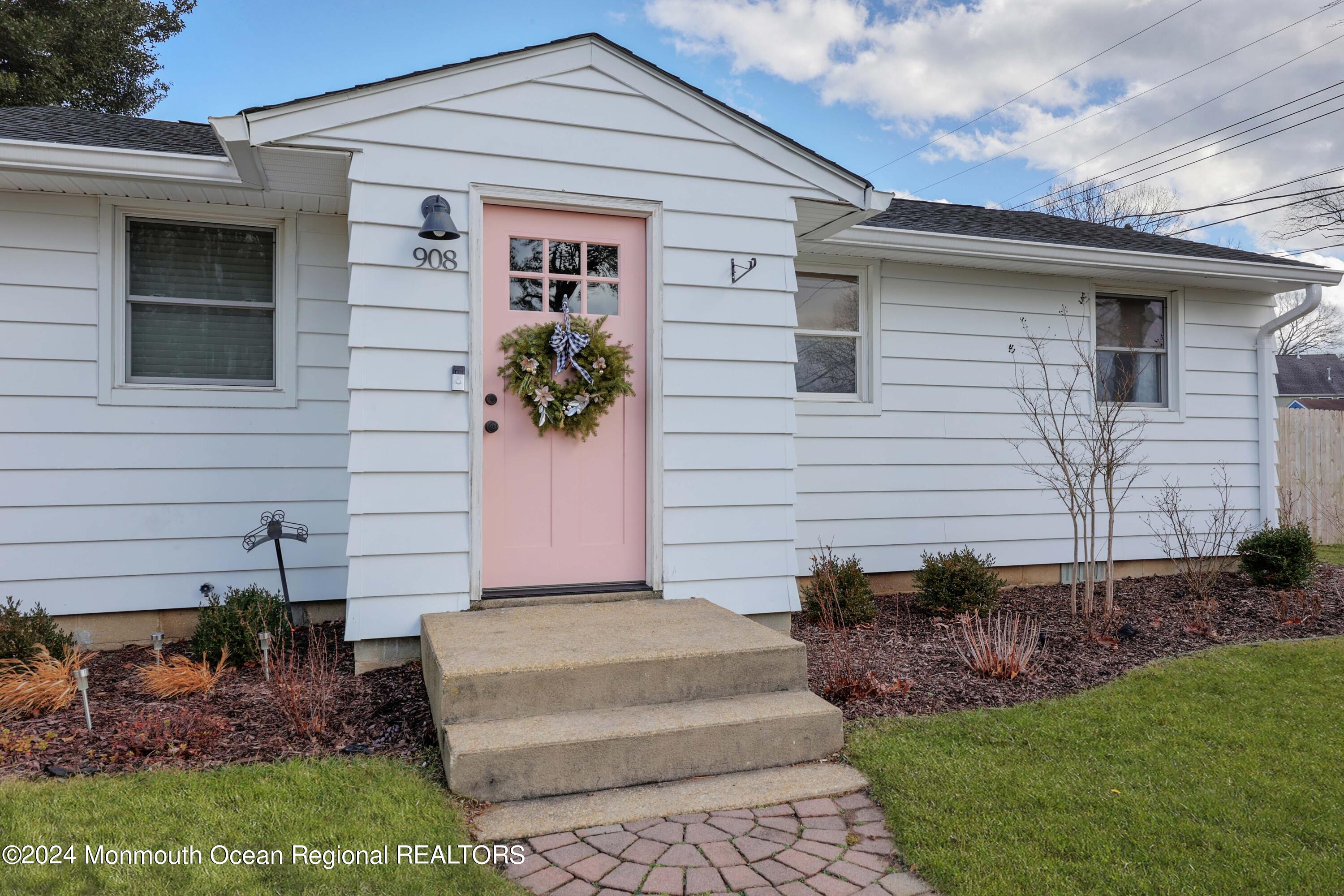908 Northstream Parkway