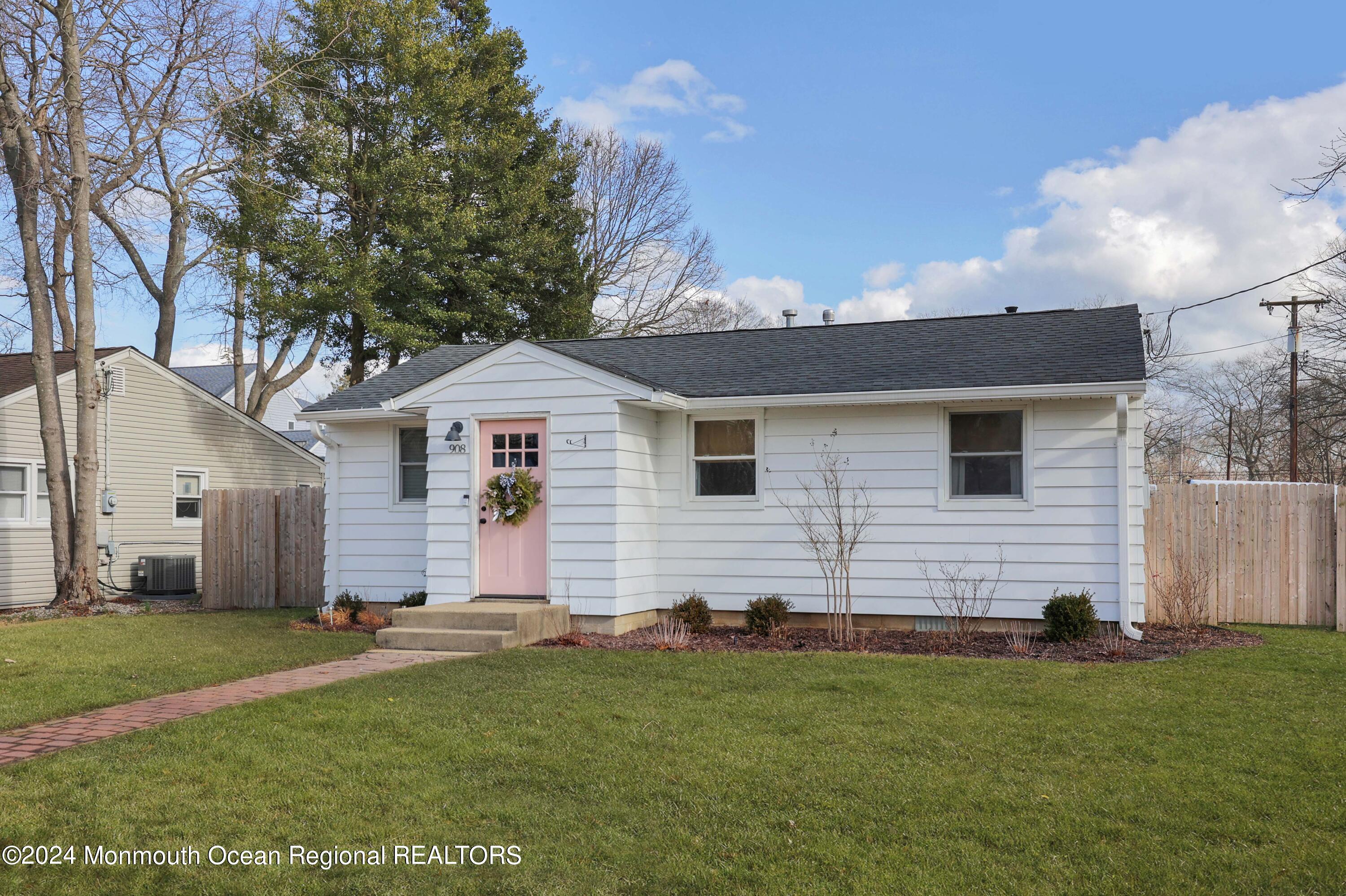 908 Northstream Parkway