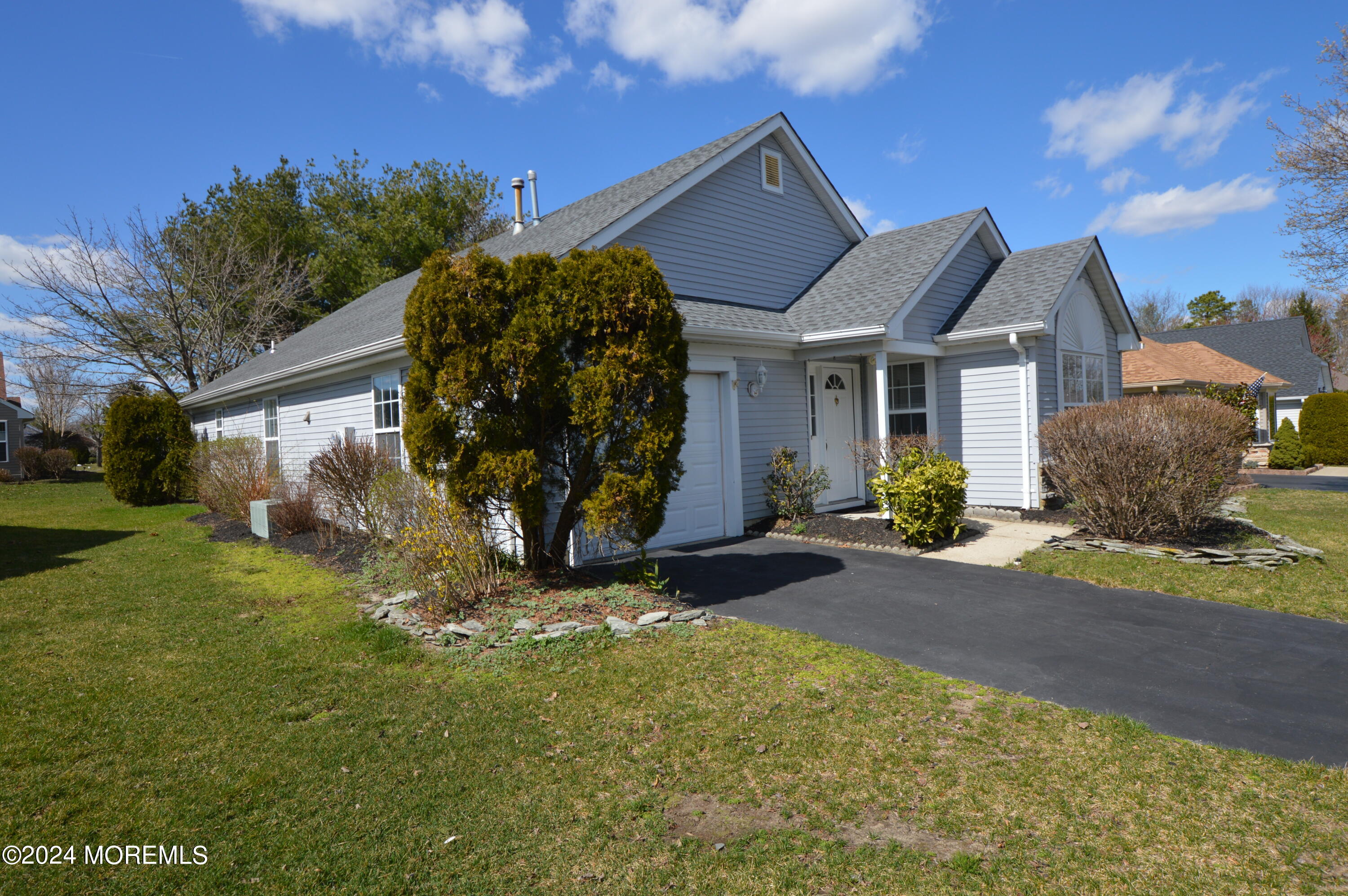 3176 Wood Spring Lane