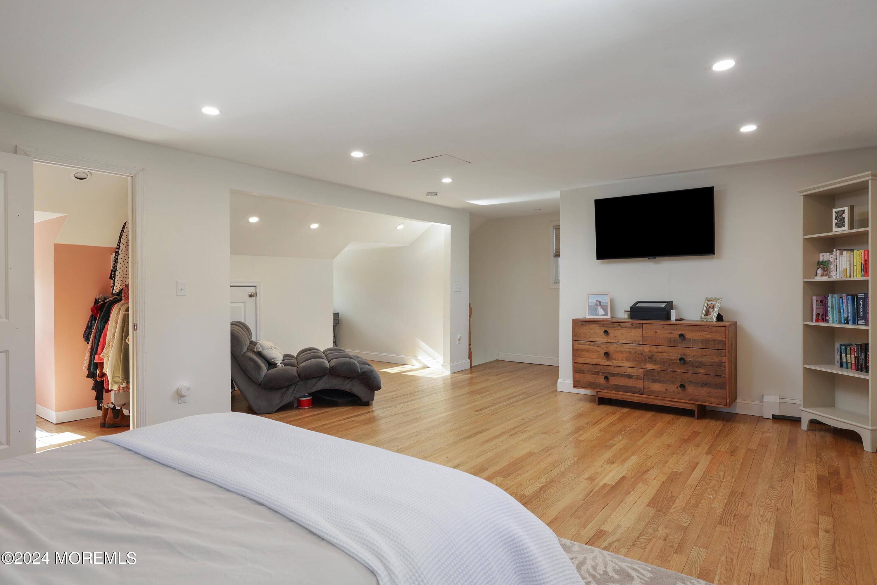 33 Maple Drive