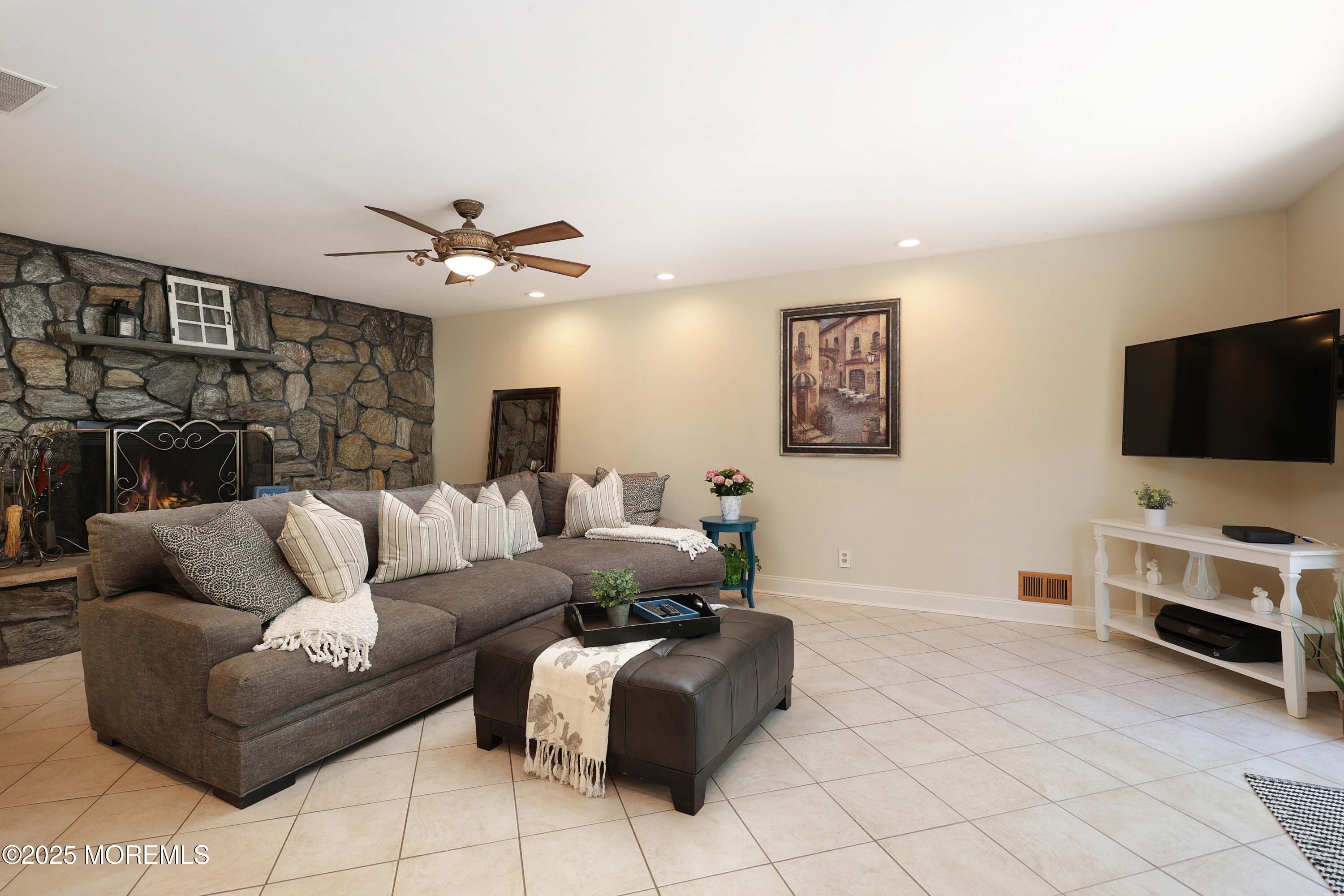 39 Snowdrift Lane