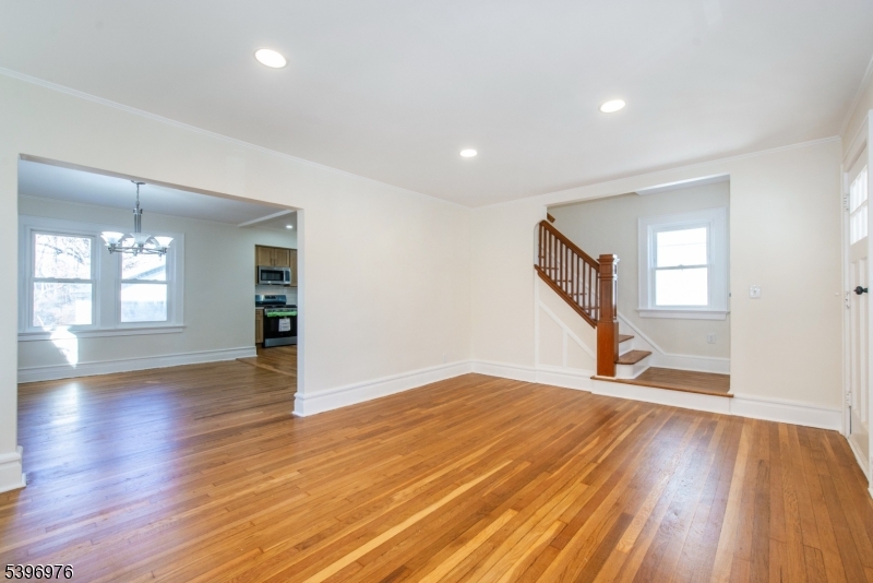 79 Essex Ave