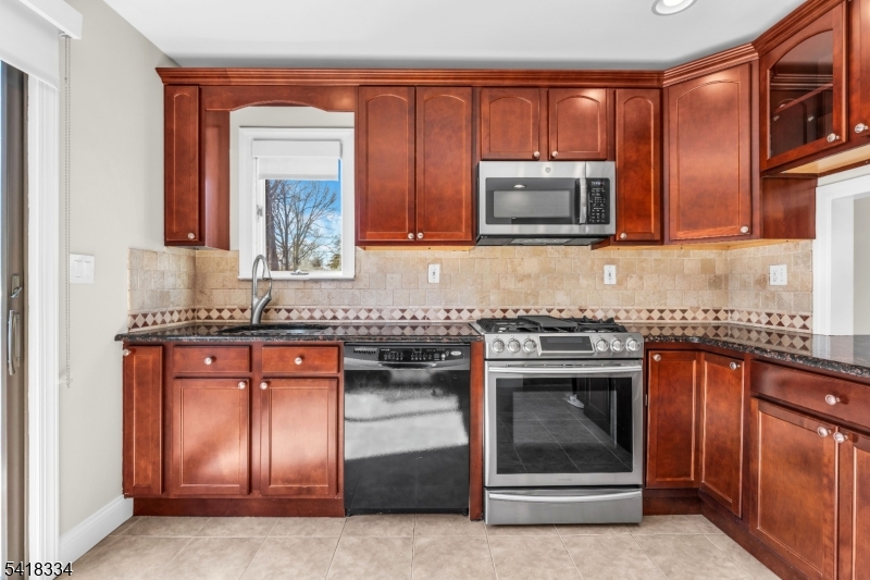 306 Bloomingdale Ave