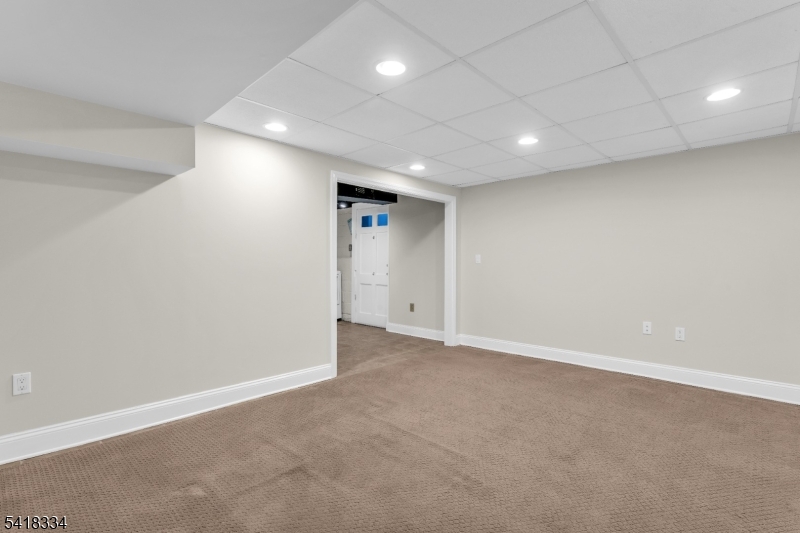 306 Bloomingdale Ave