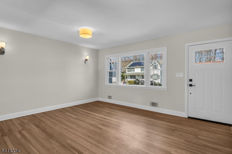 306 Bloomingdale Ave