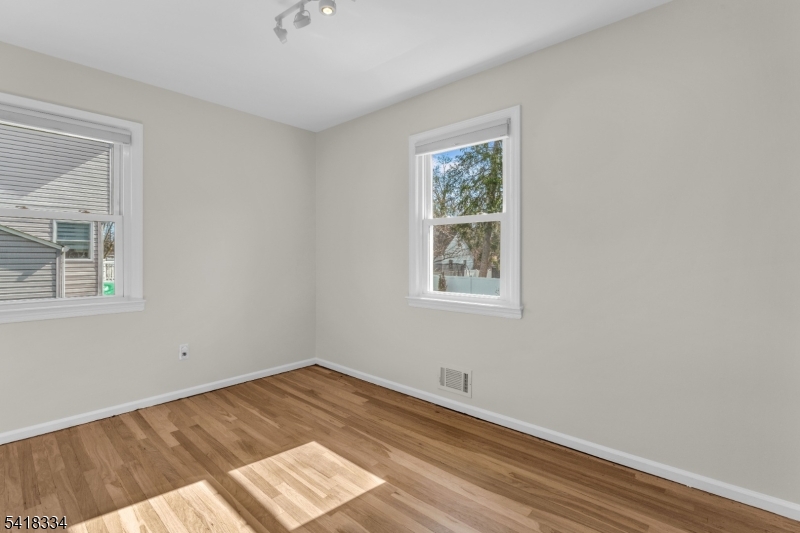 306 Bloomingdale Ave