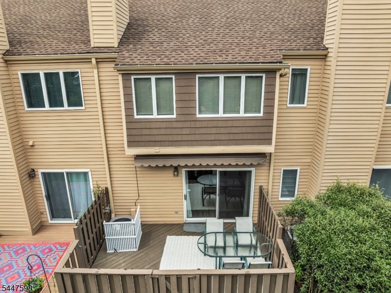 154 Leeds Ct 154