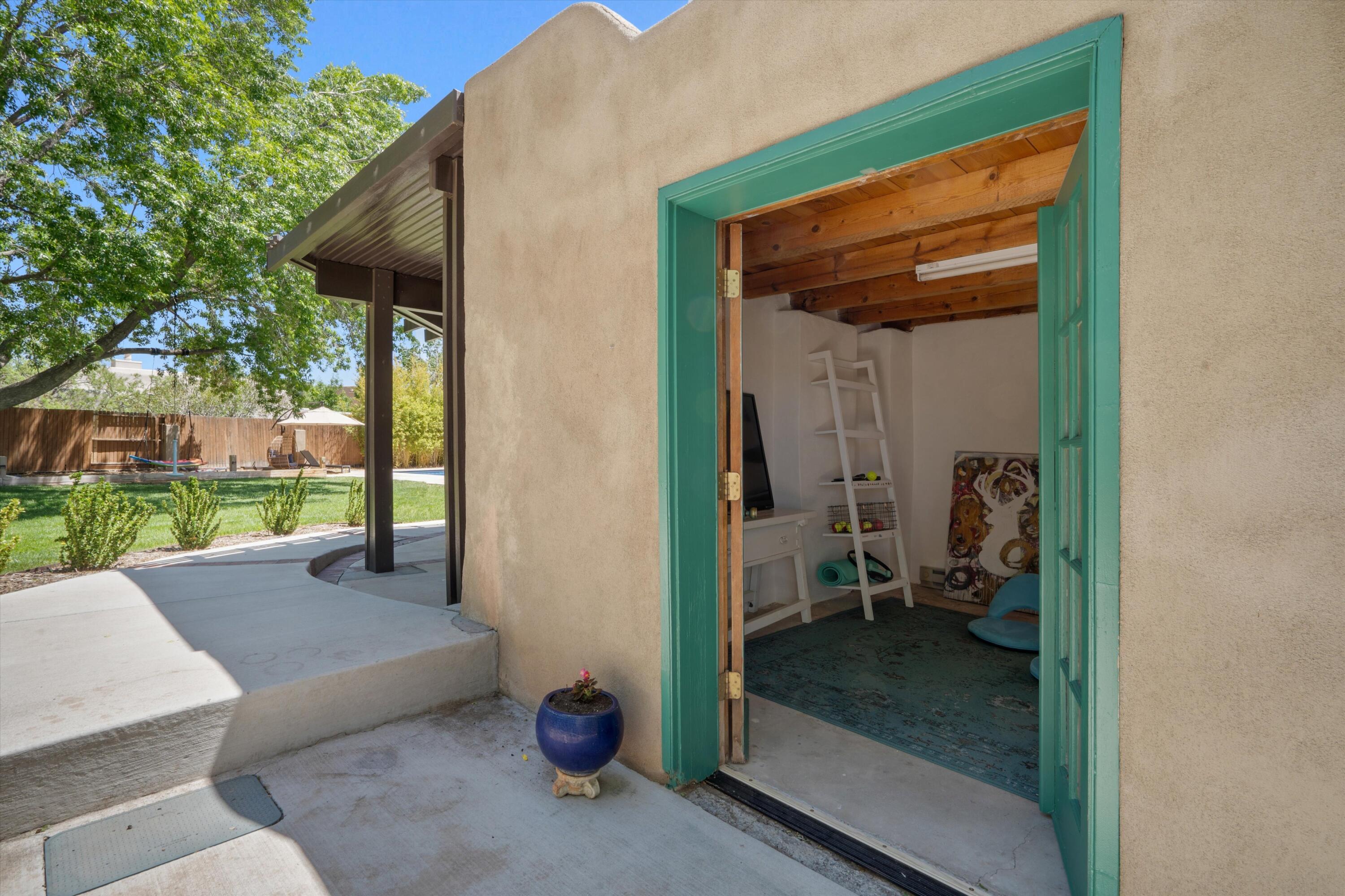 2408 CALLE DE PANZA NW