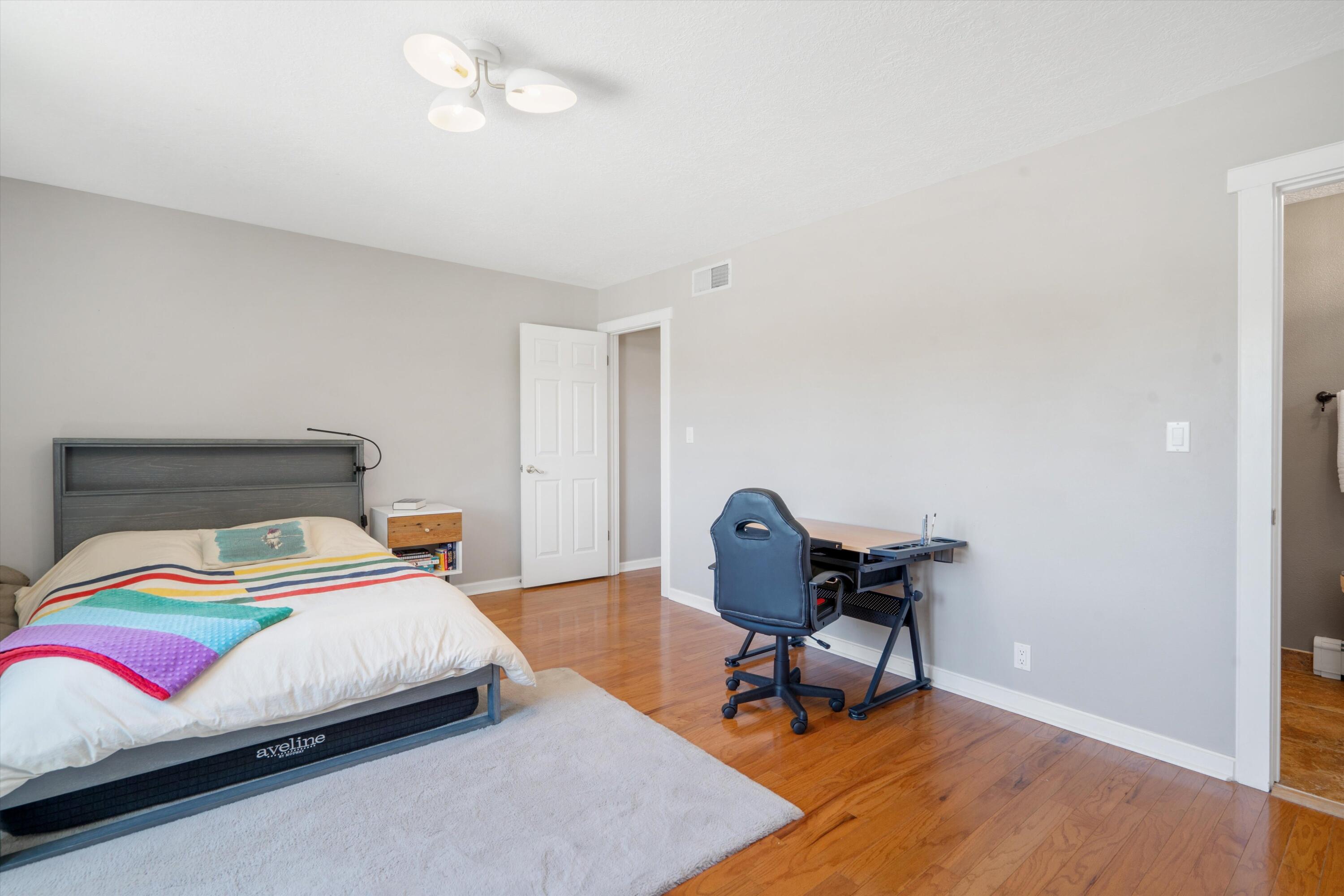 2408 CALLE DE PANZA NW