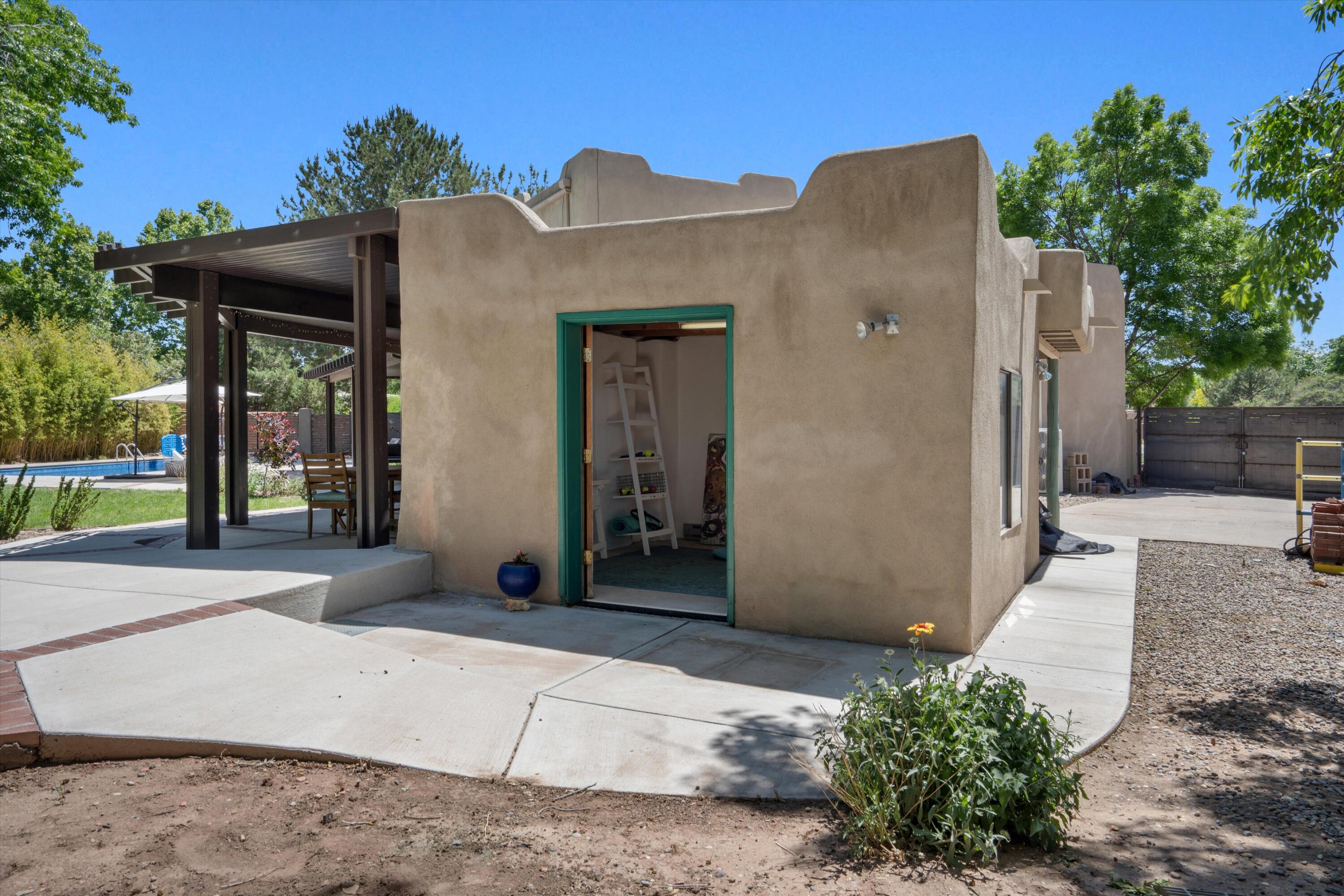 2408 CALLE DE PANZA NW