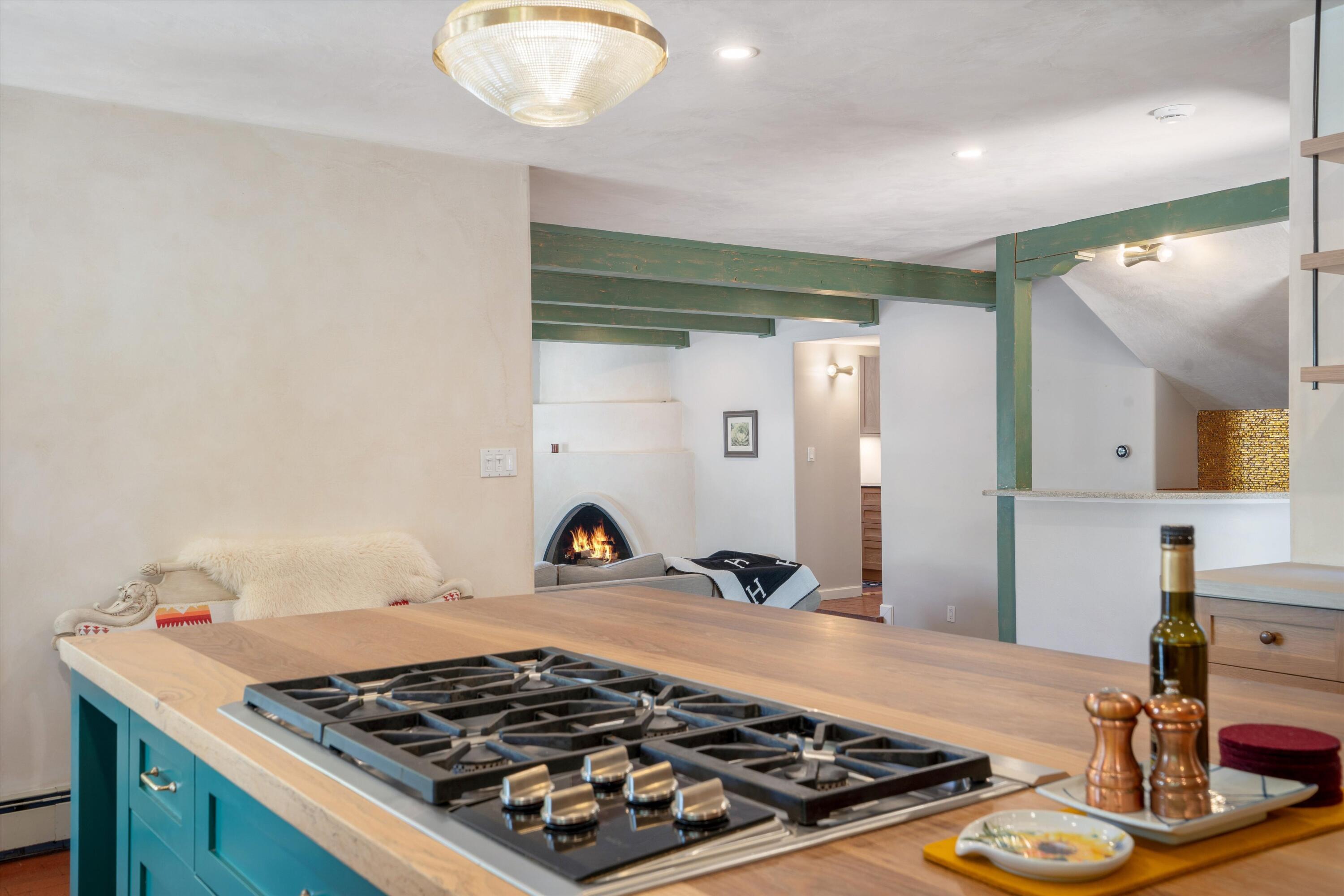 2408 CALLE DE PANZA NW