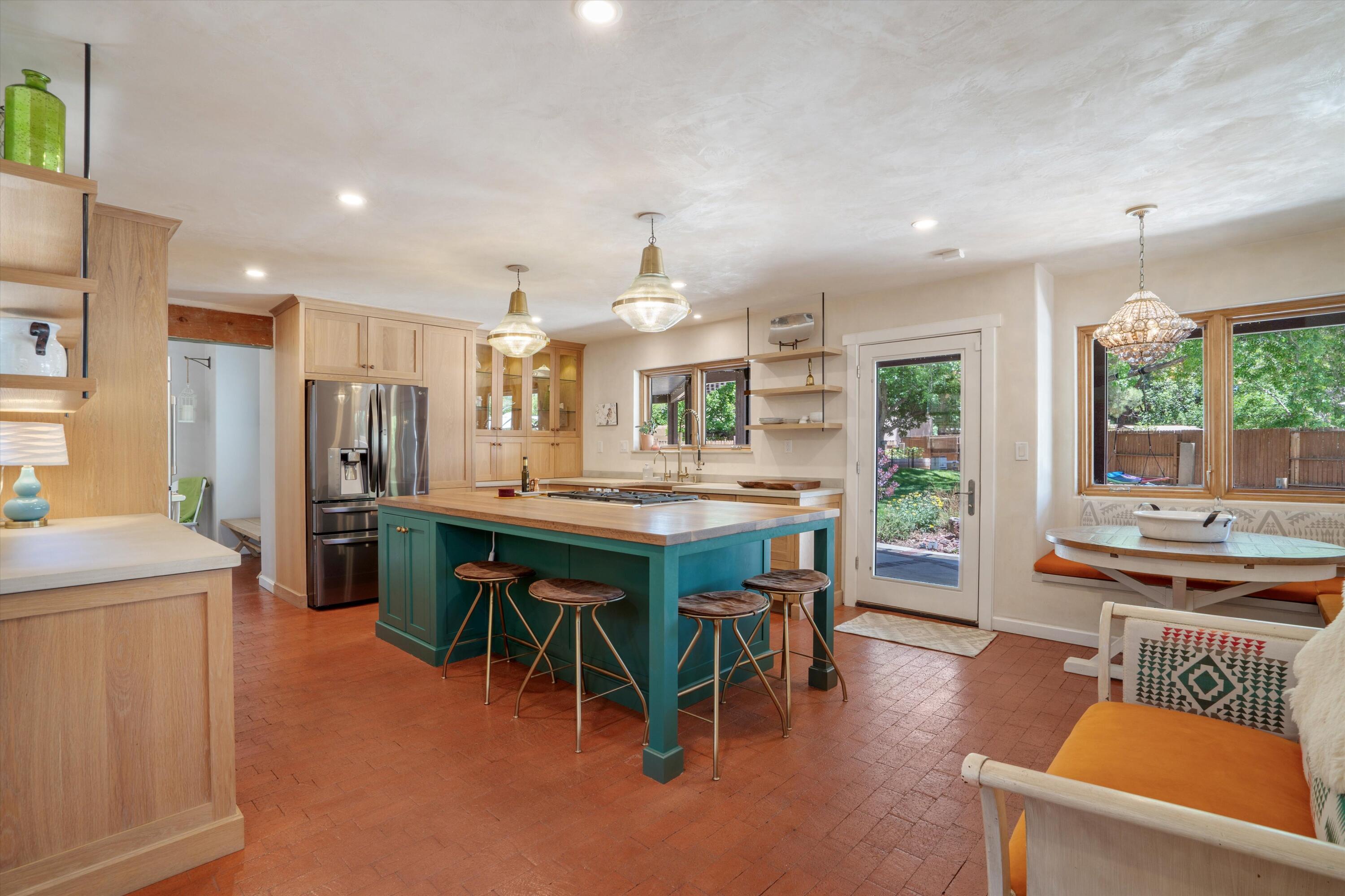 2408 CALLE DE PANZA NW