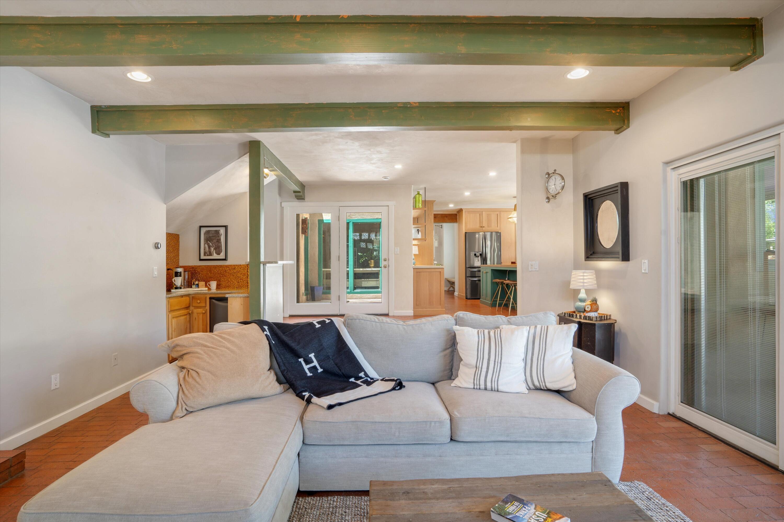 2408 CALLE DE PANZA NW