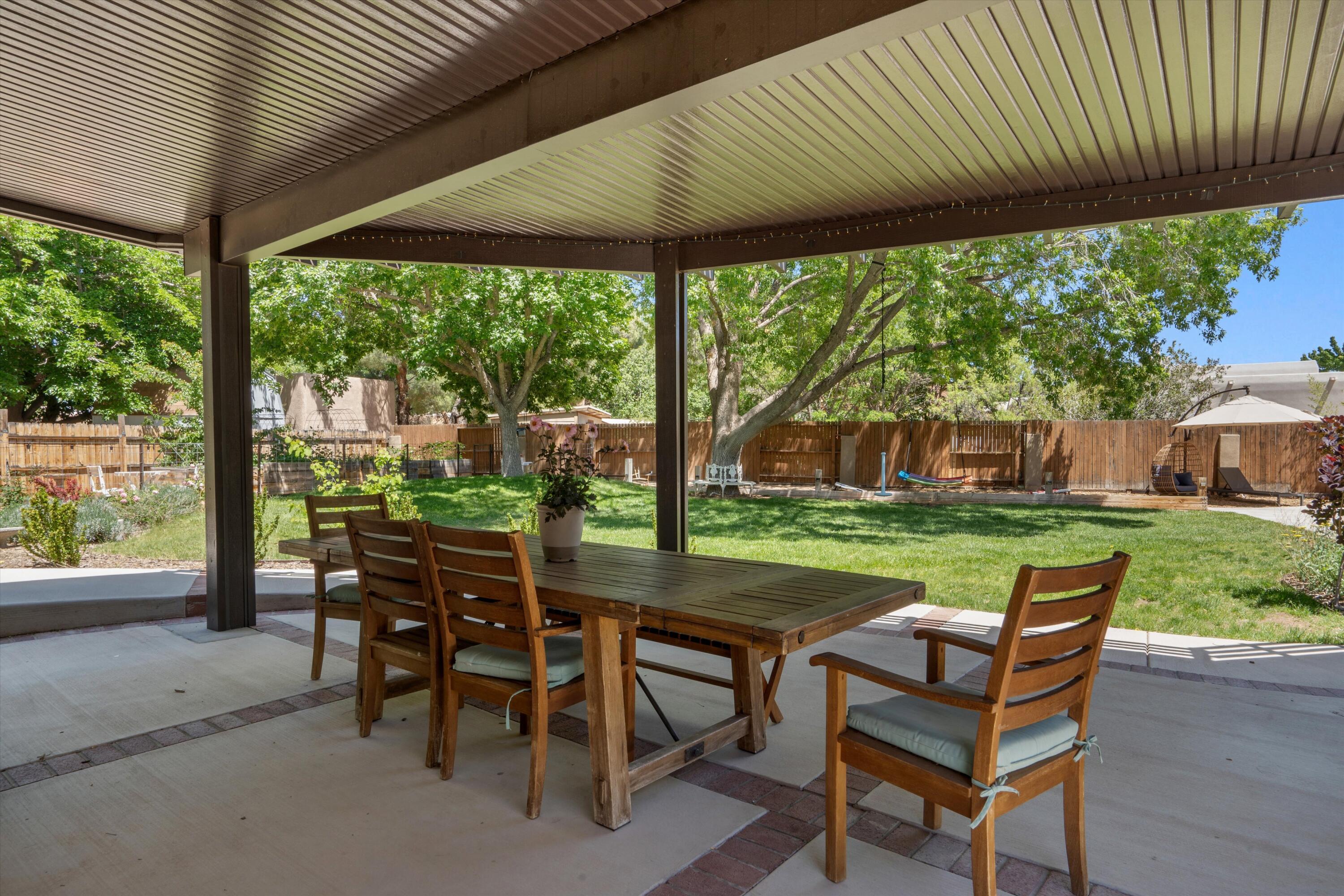 2408 CALLE DE PANZA NW