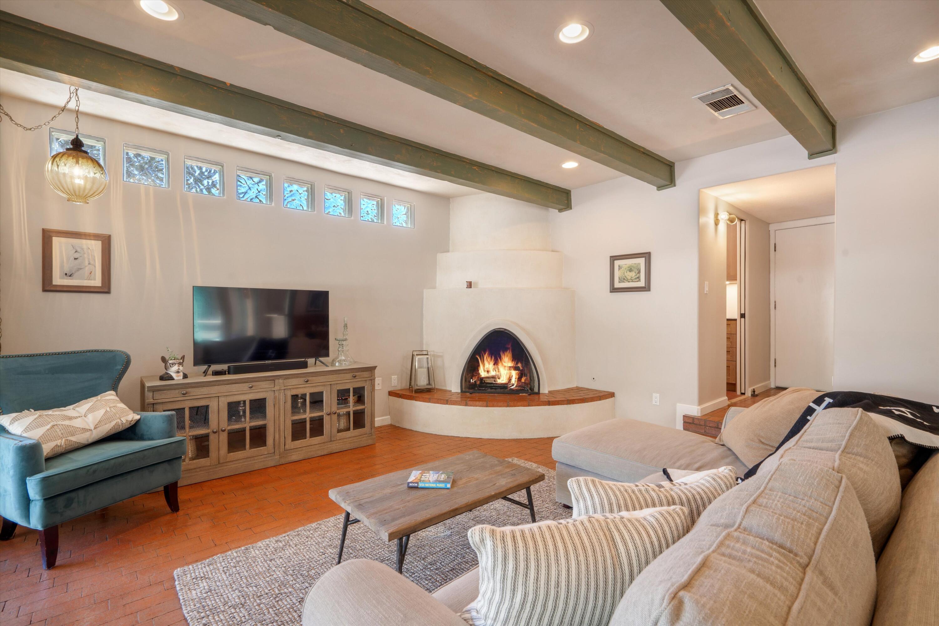 2408 CALLE DE PANZA NW