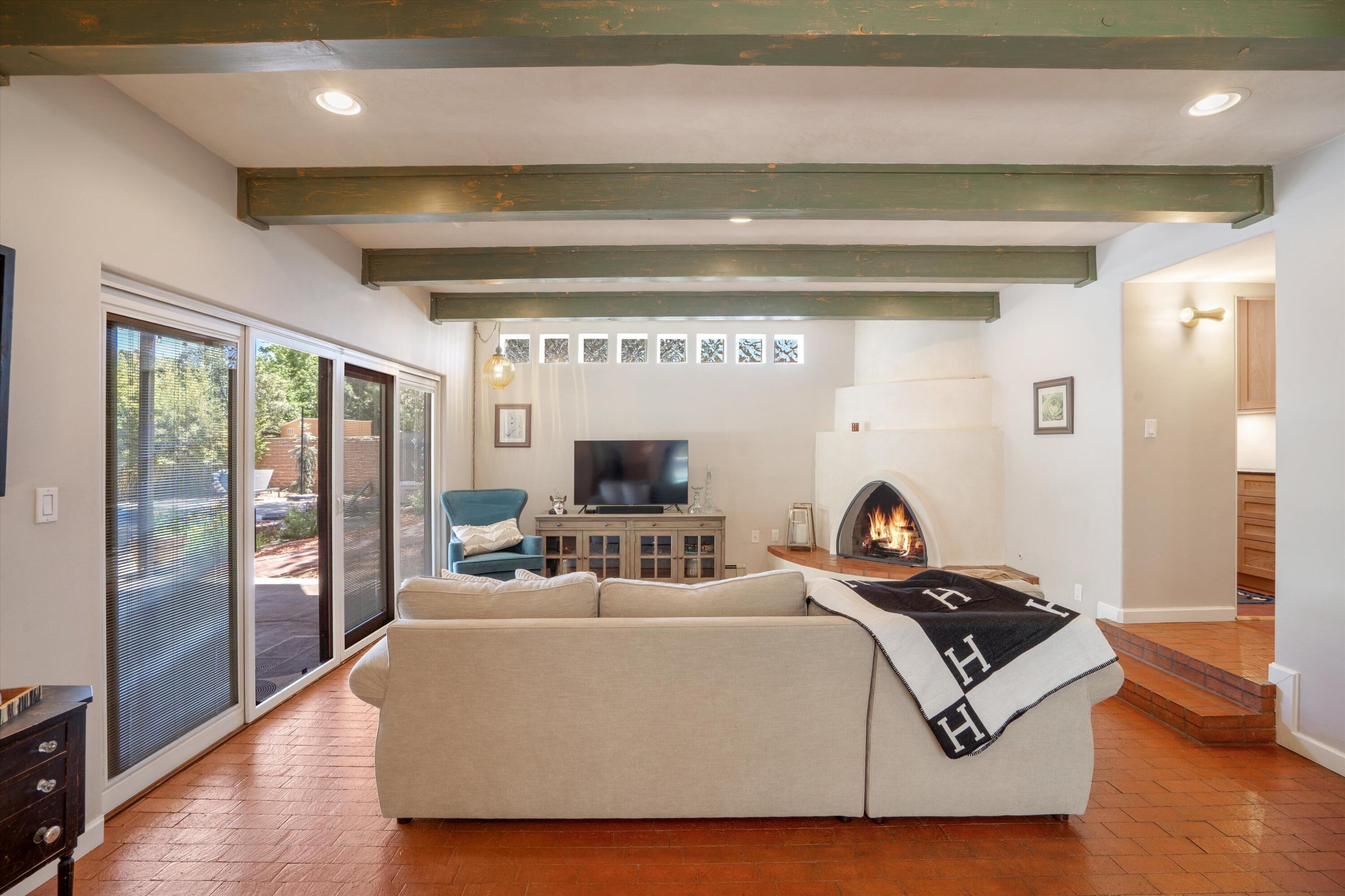 2408 CALLE DE PANZA NW