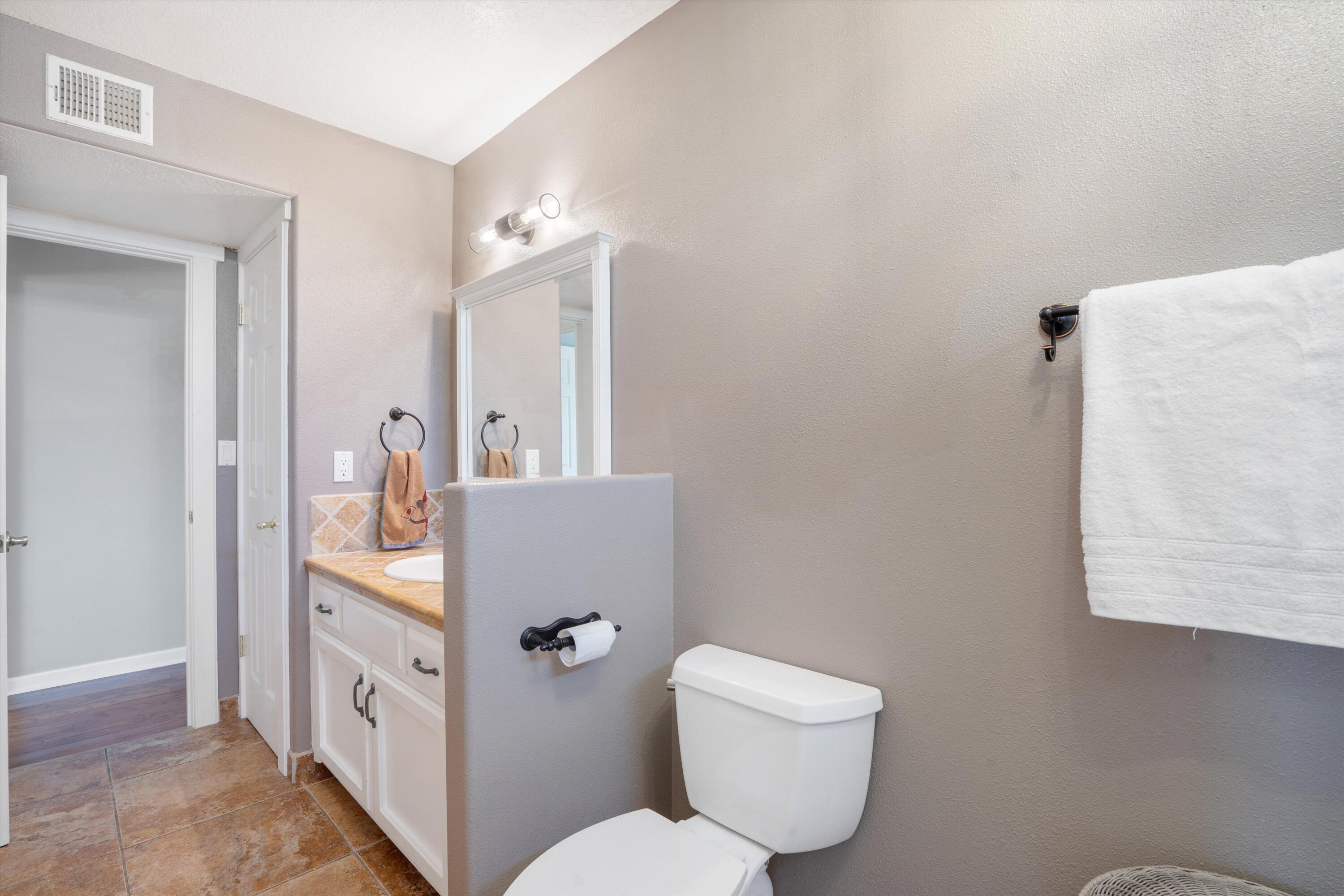 2408 CALLE DE PANZA NW