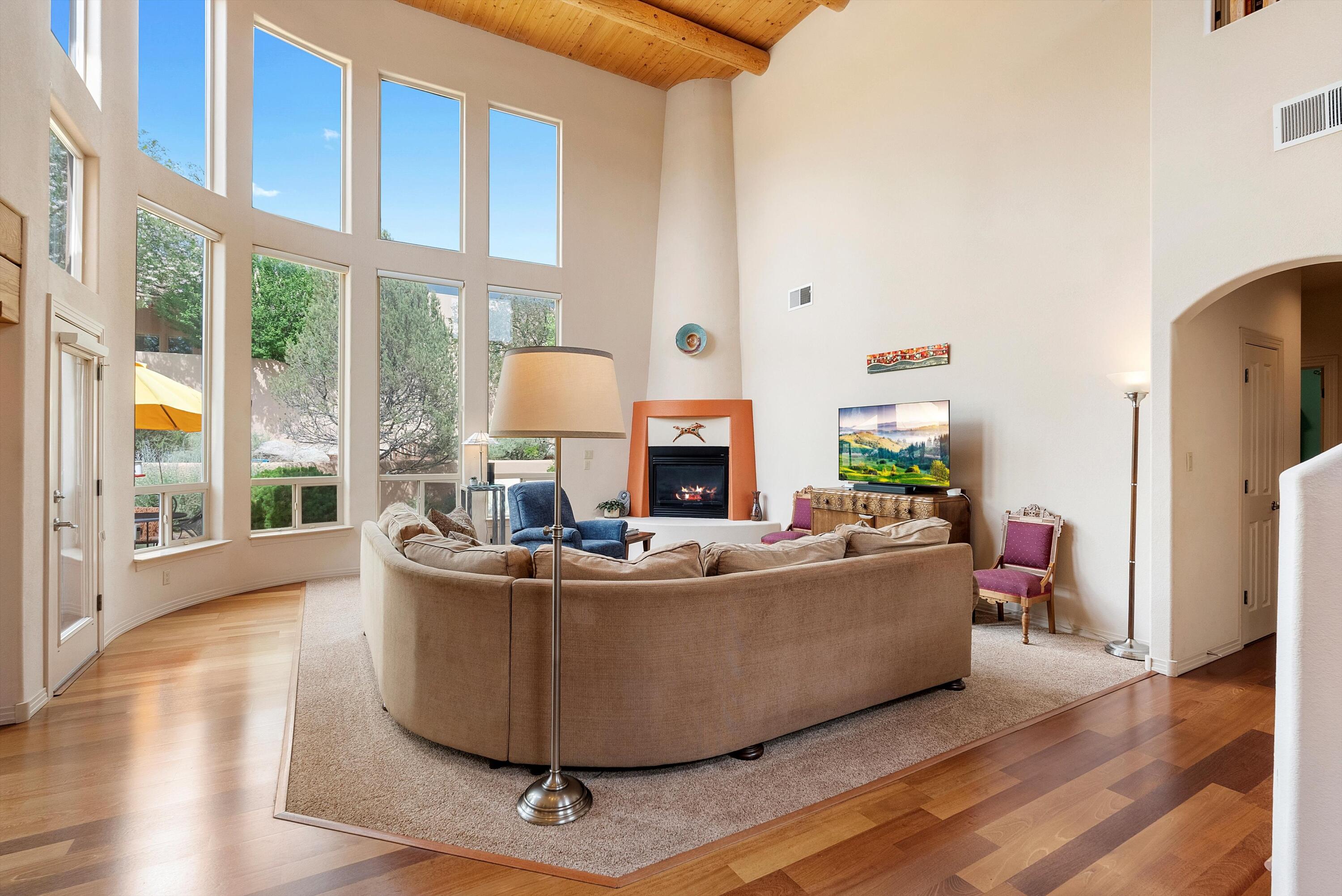 5808 MARIOLA Place NE