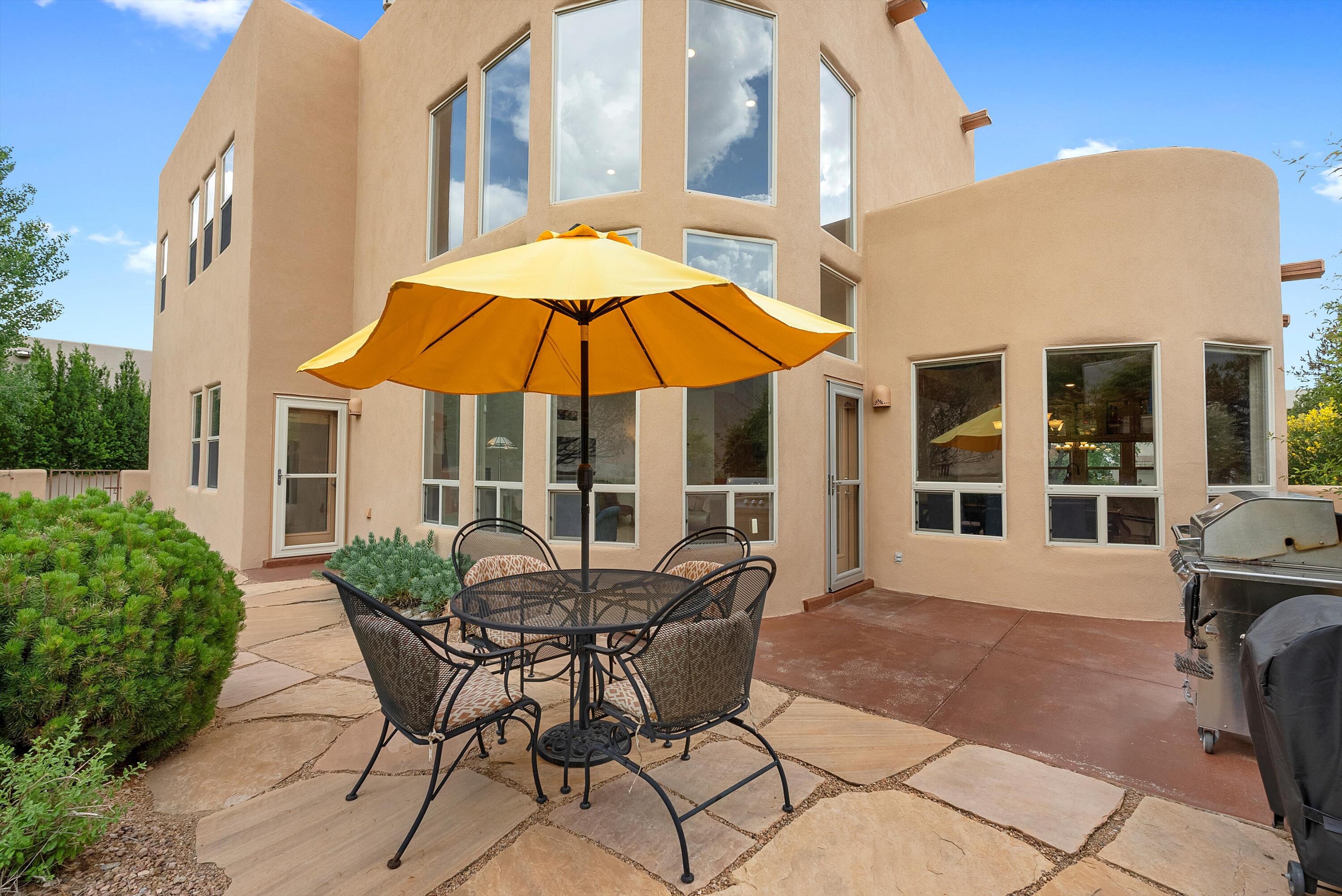 5808 MARIOLA Place NE