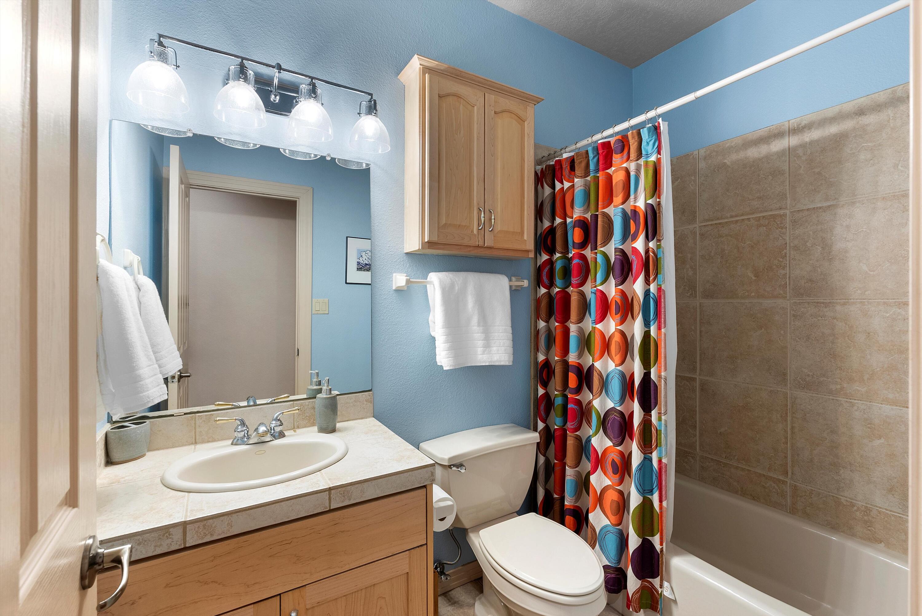 5808 MARIOLA Place NE