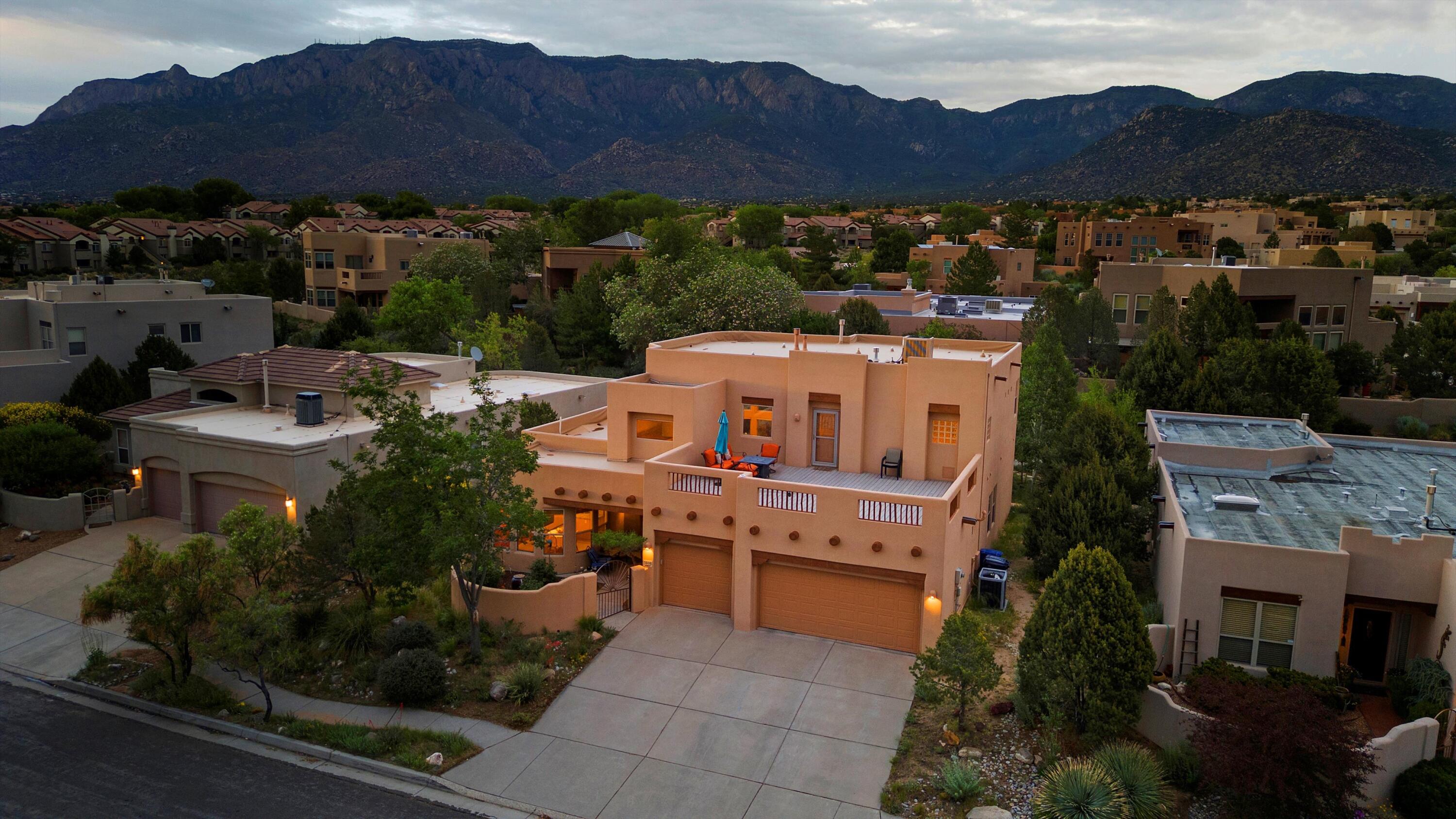 5808 MARIOLA Place NE