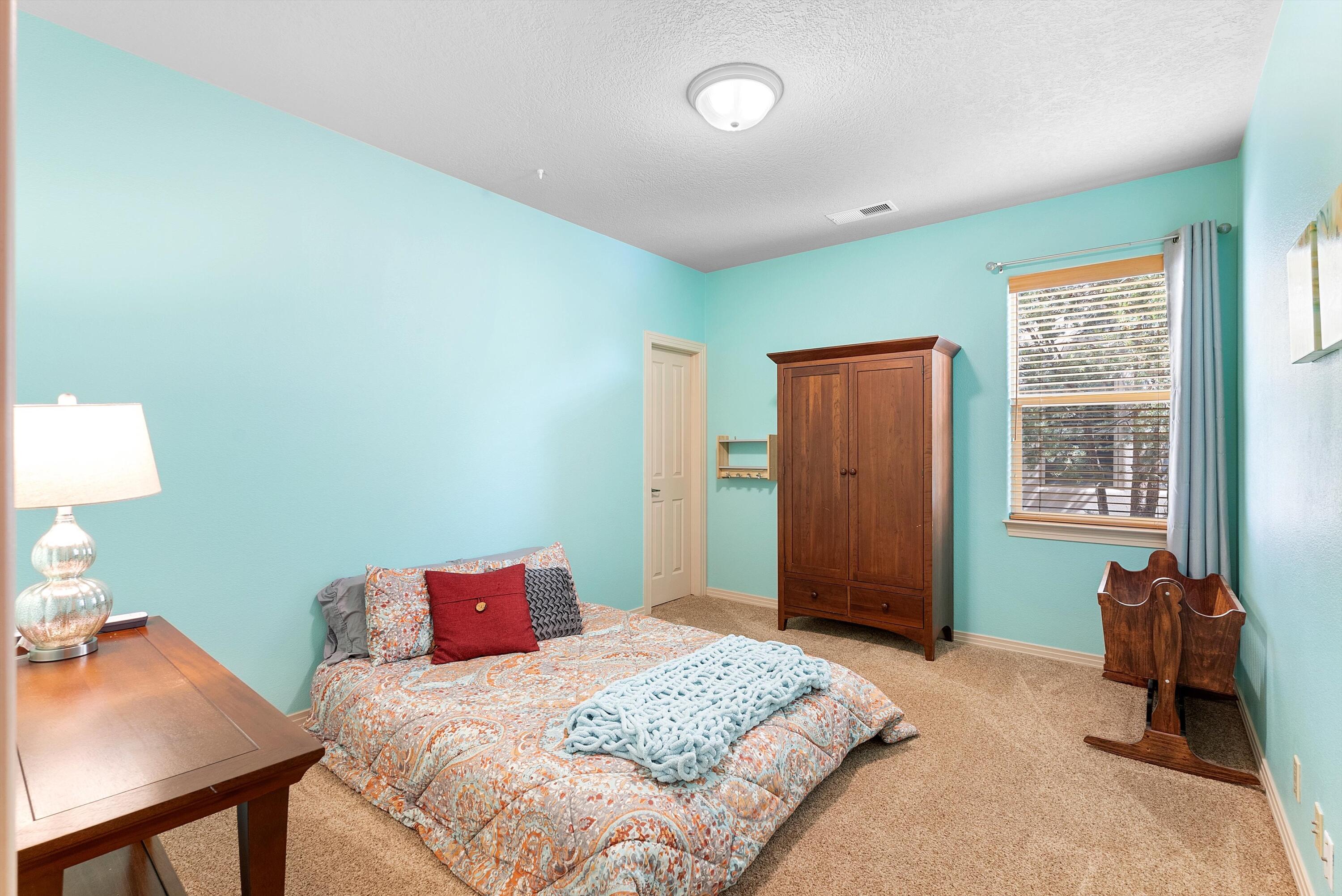 5808 MARIOLA Place NE