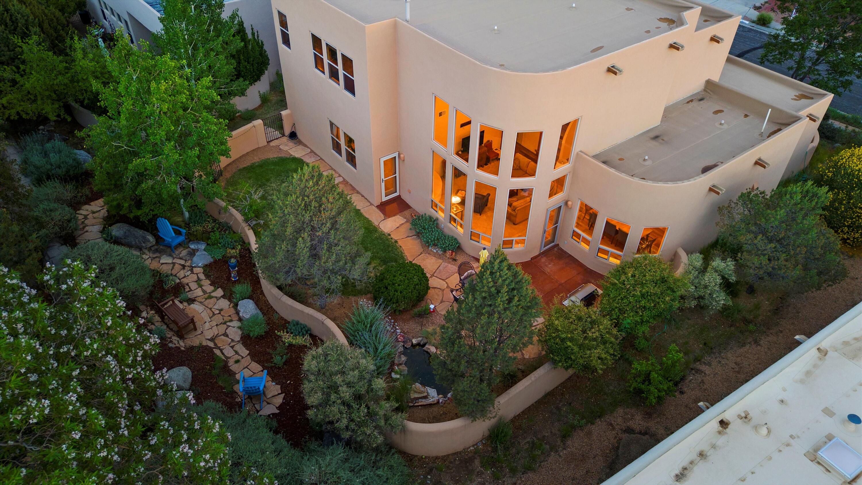 5808 MARIOLA Place NE