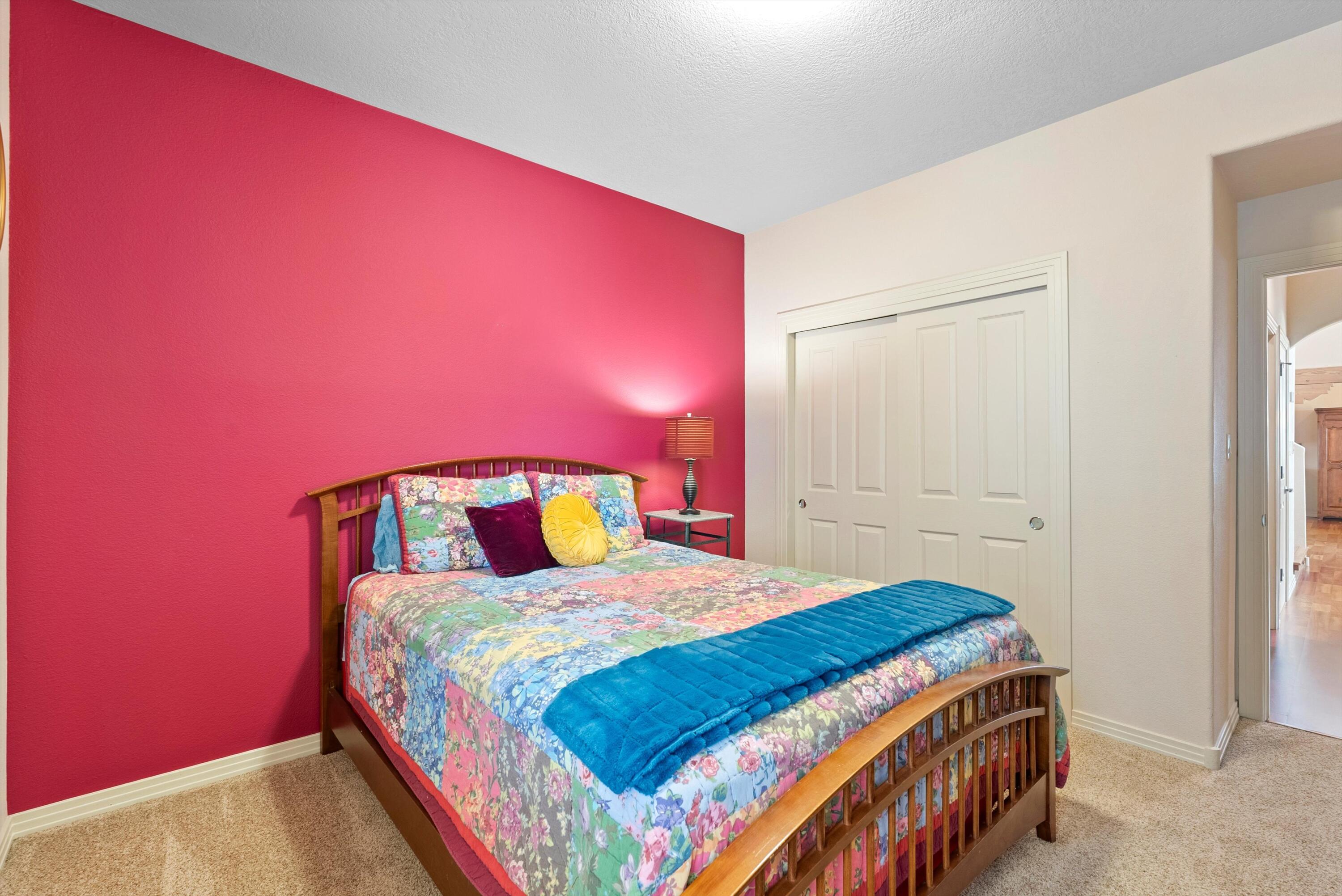 5808 MARIOLA Place NE