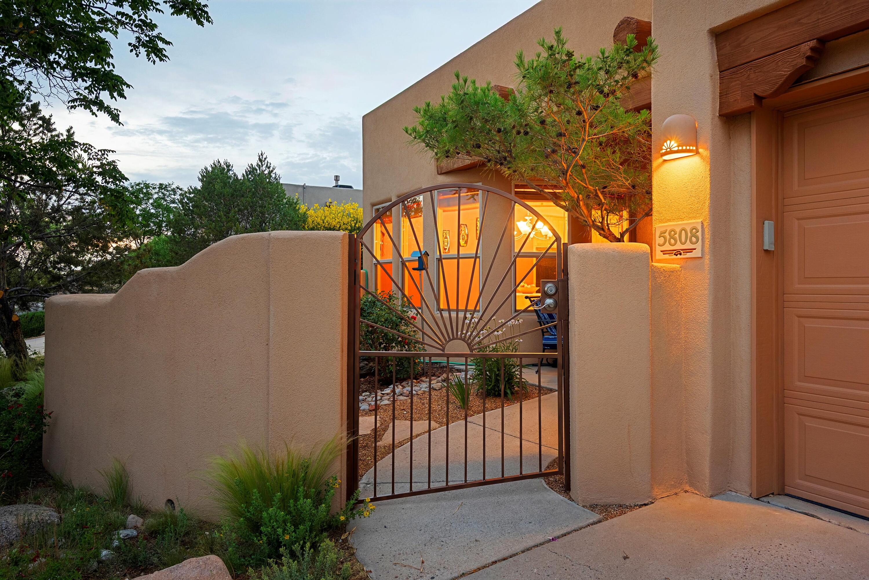 5808 MARIOLA Place NE