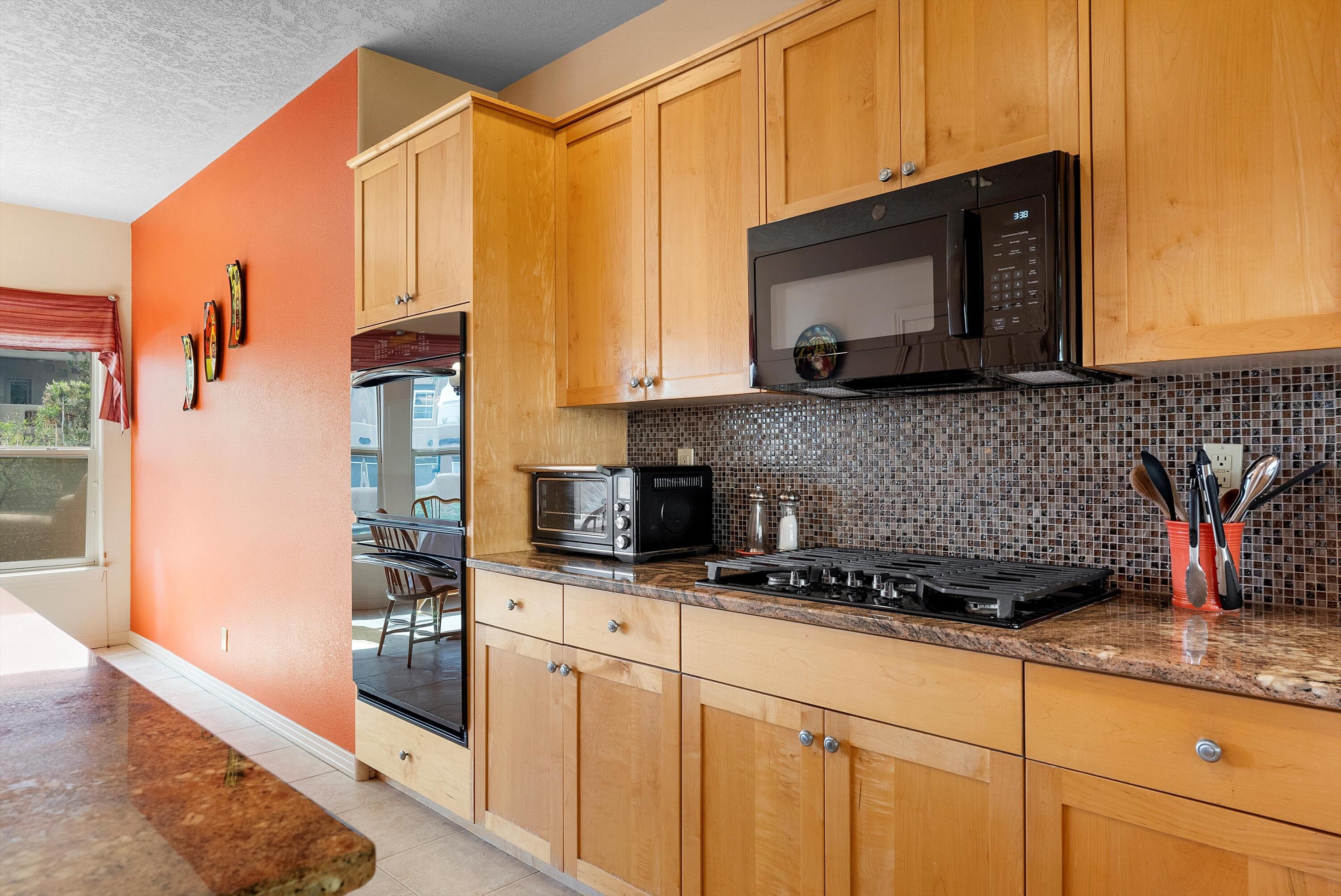 5808 MARIOLA Place NE