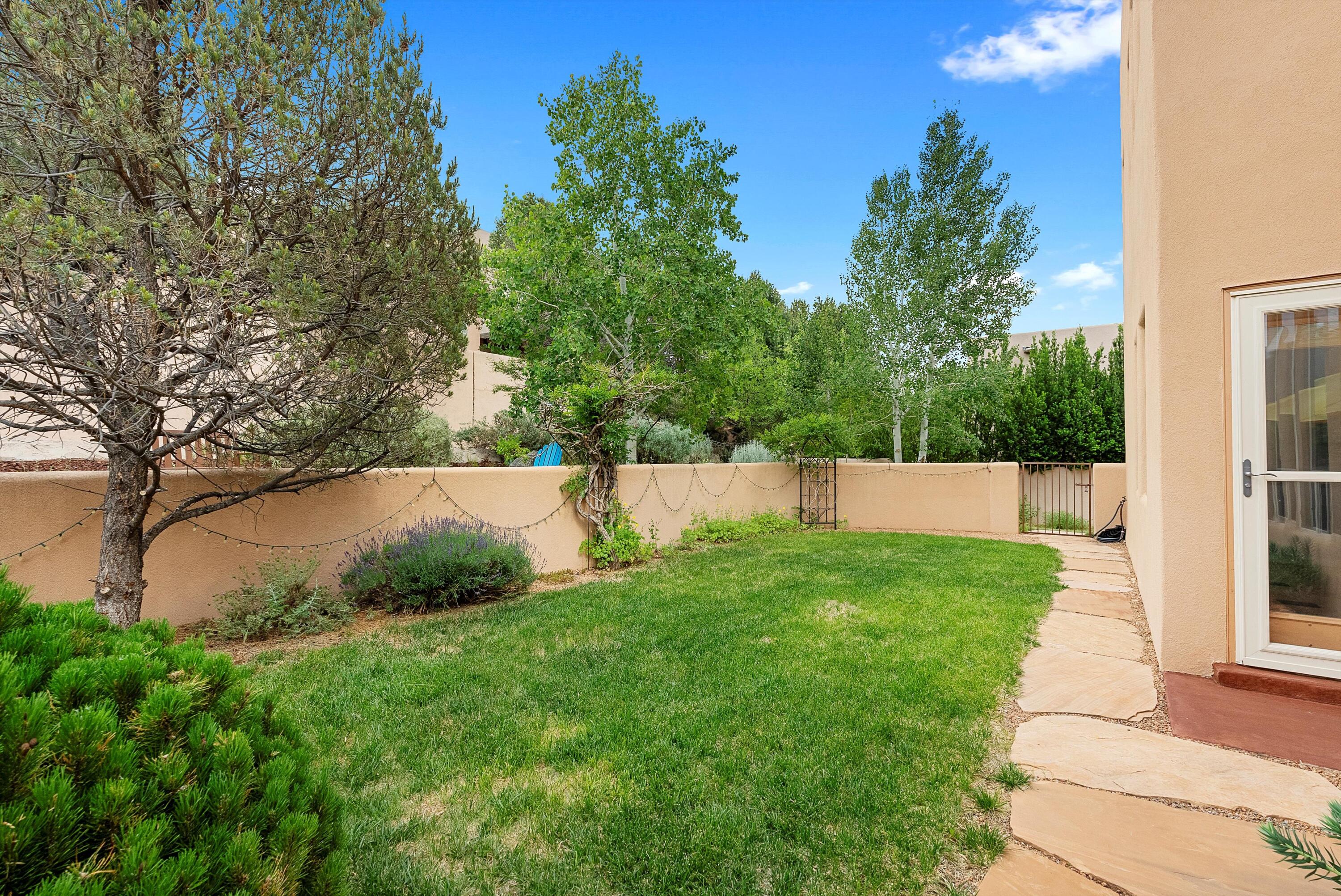 5808 MARIOLA Place NE