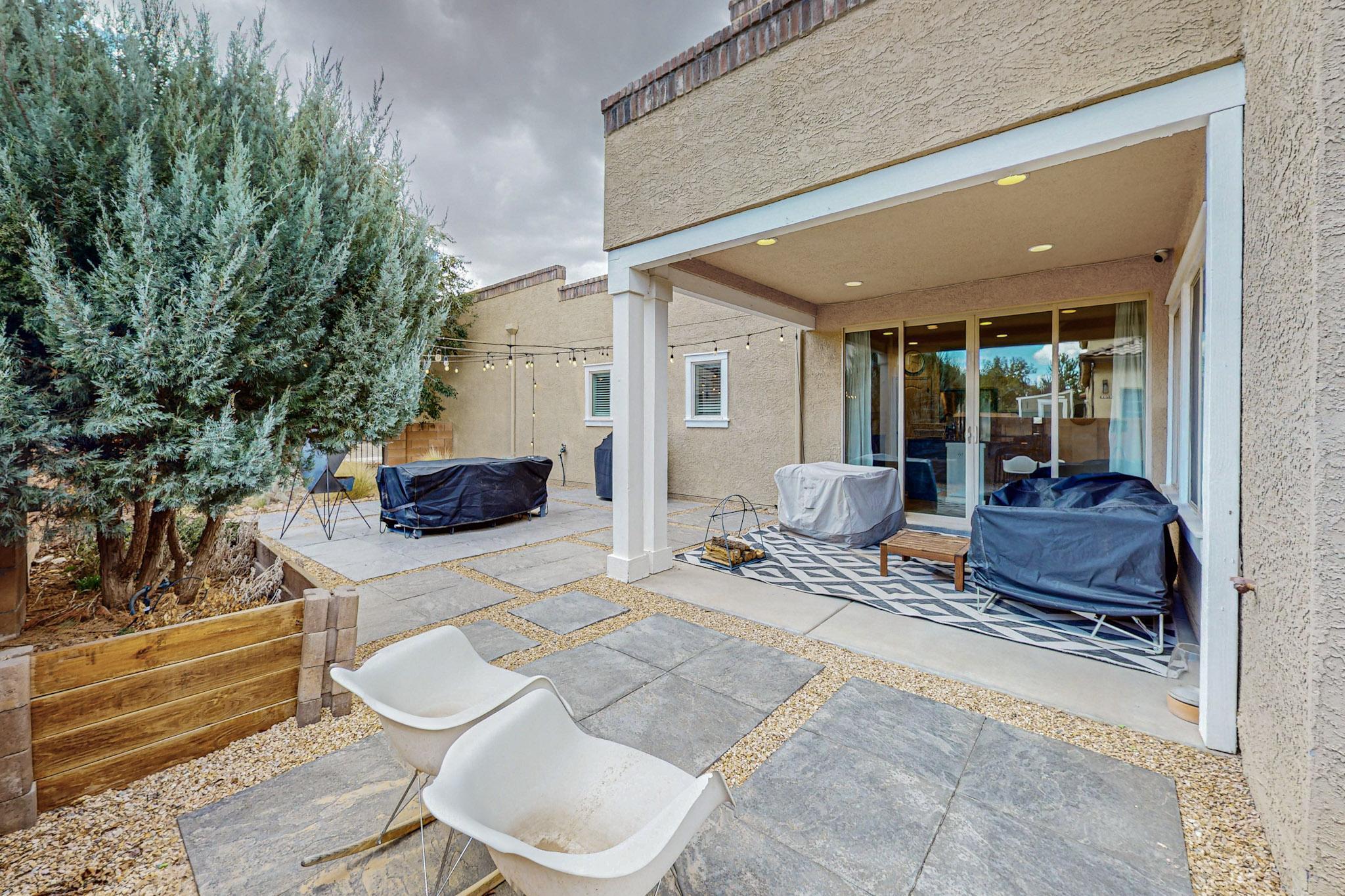 5716 STRAND Loop SE