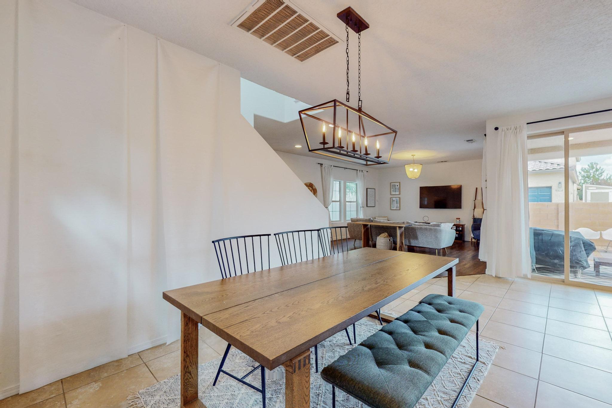 5716 STRAND Loop SE