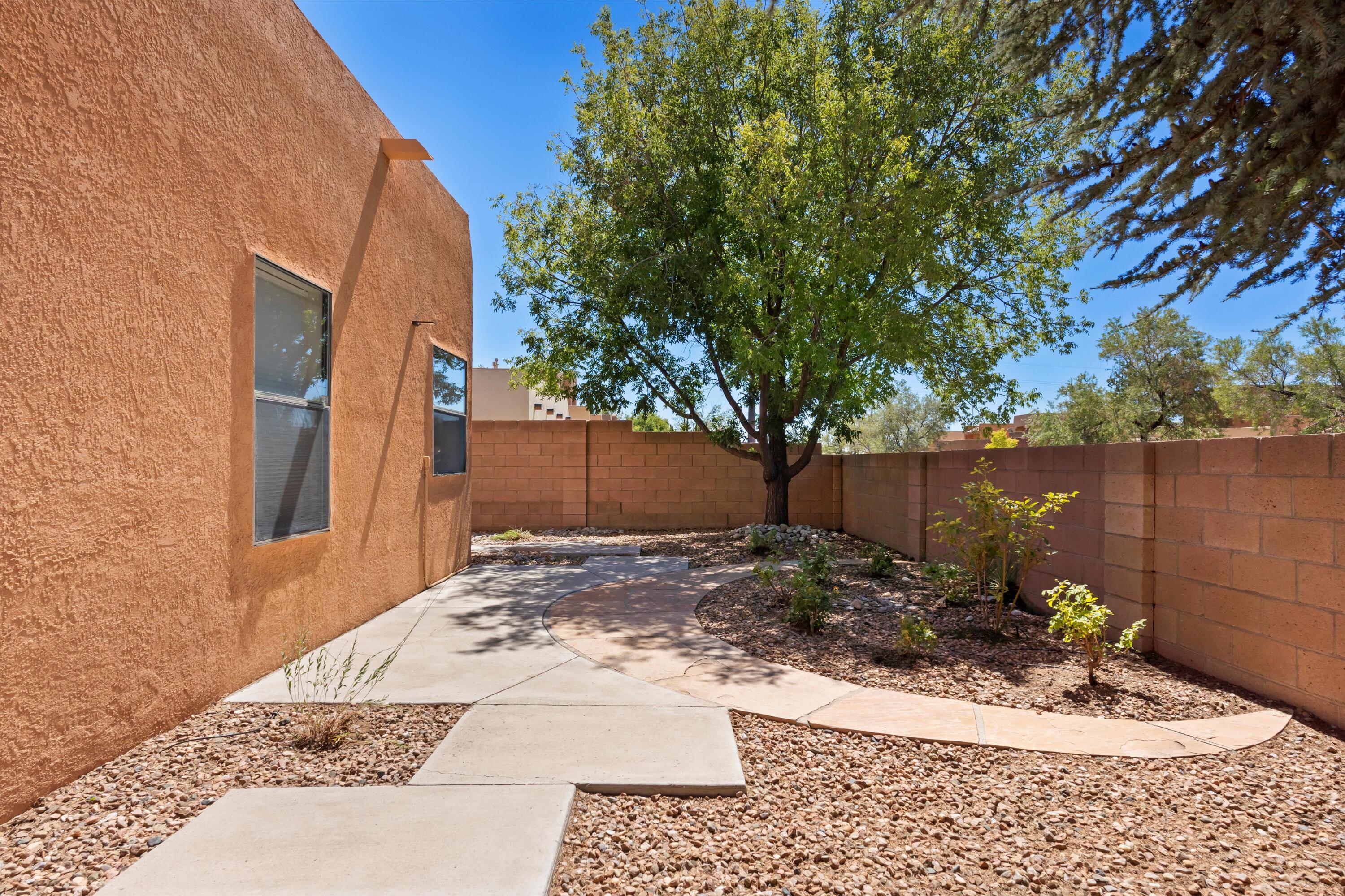 2141 COYOTE WILLOW Avenue NE