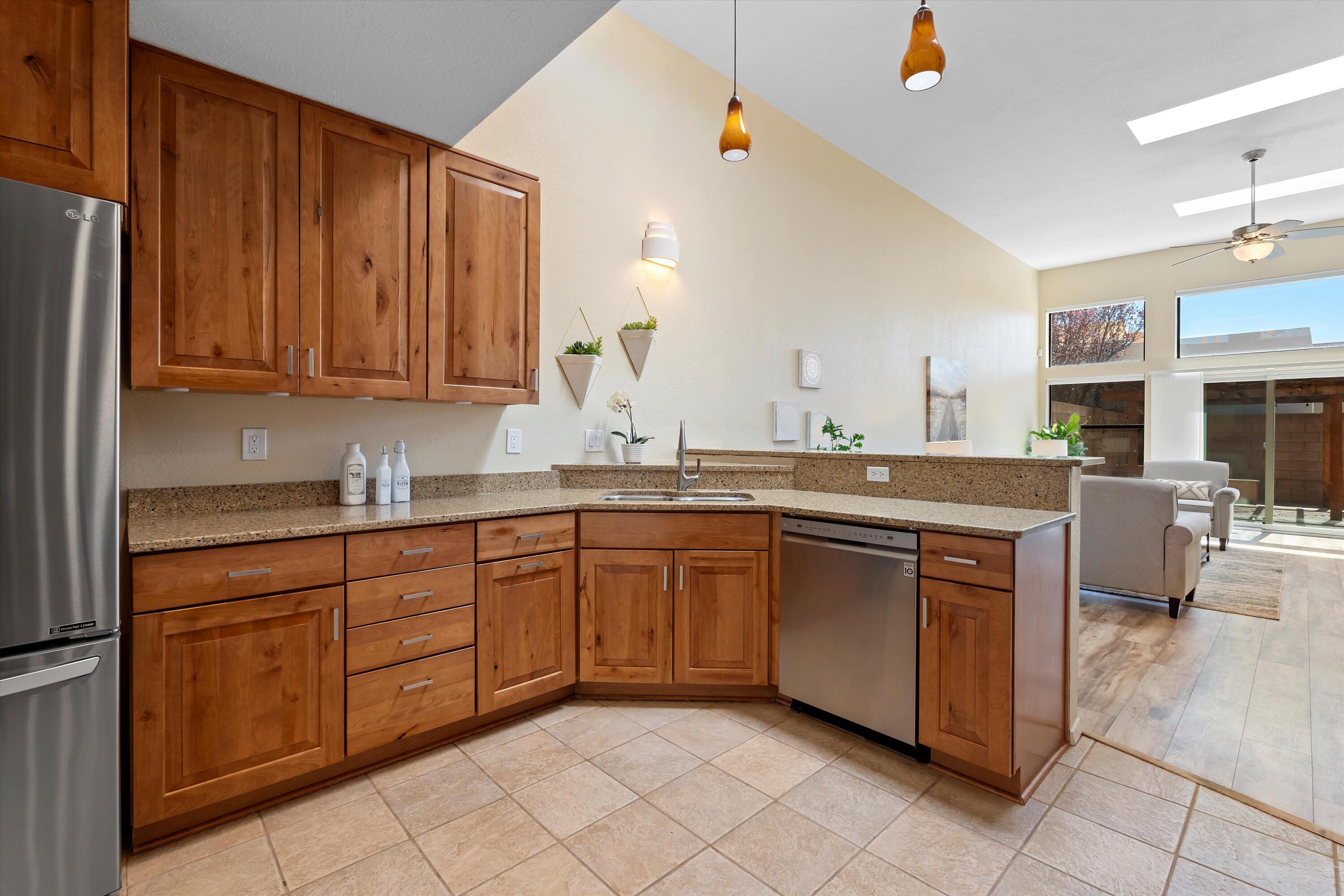 2141 COYOTE WILLOW Avenue NE