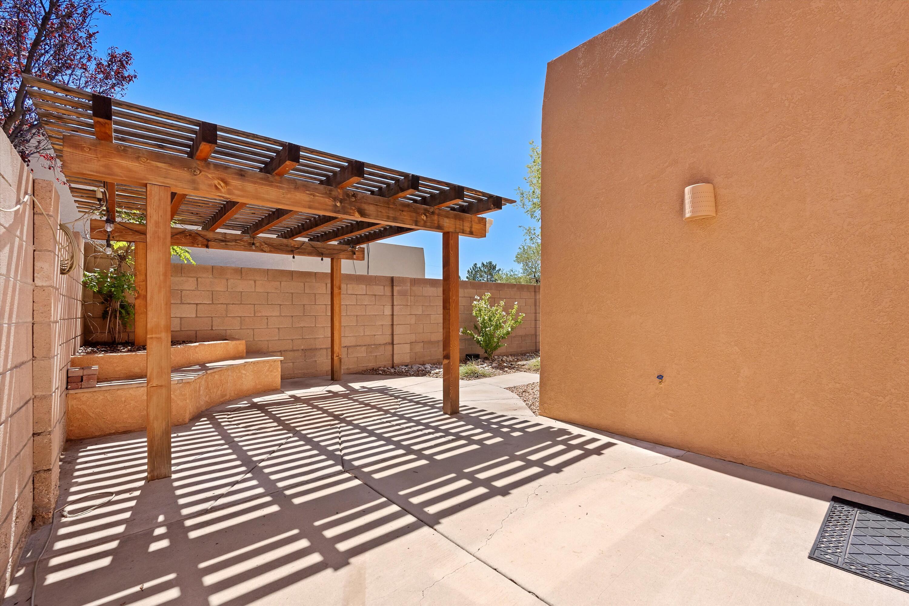 2141 COYOTE WILLOW Avenue NE