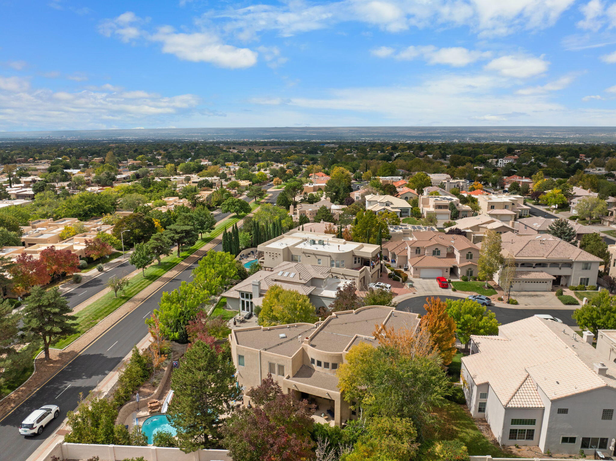 6604 Paddington NE