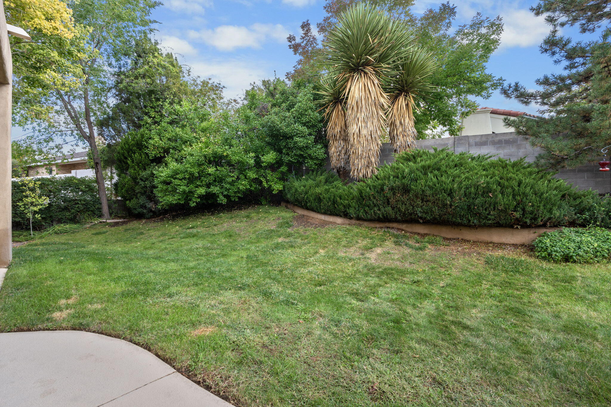 6604 Paddington NE