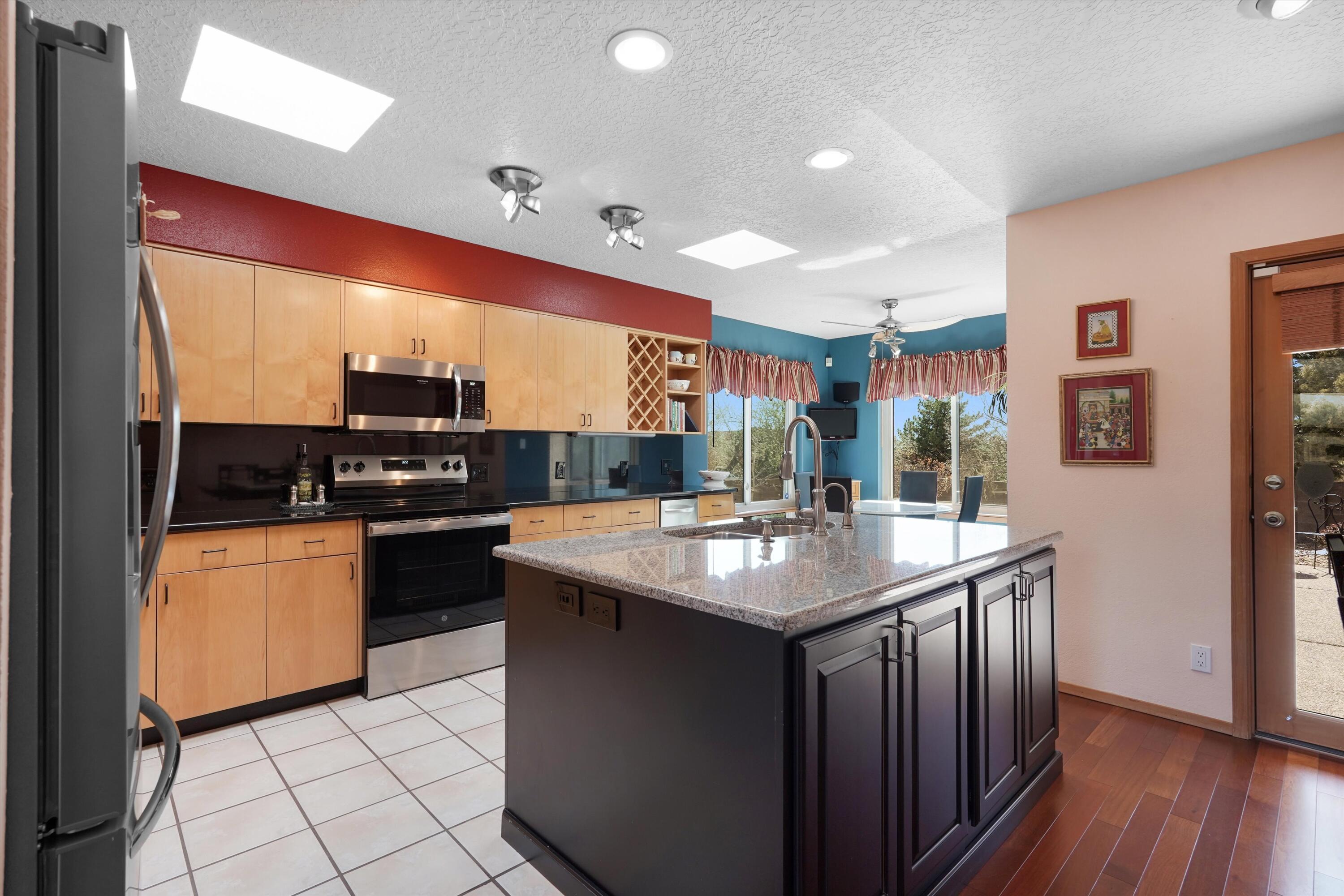 2321 Calle De Gabriel NE