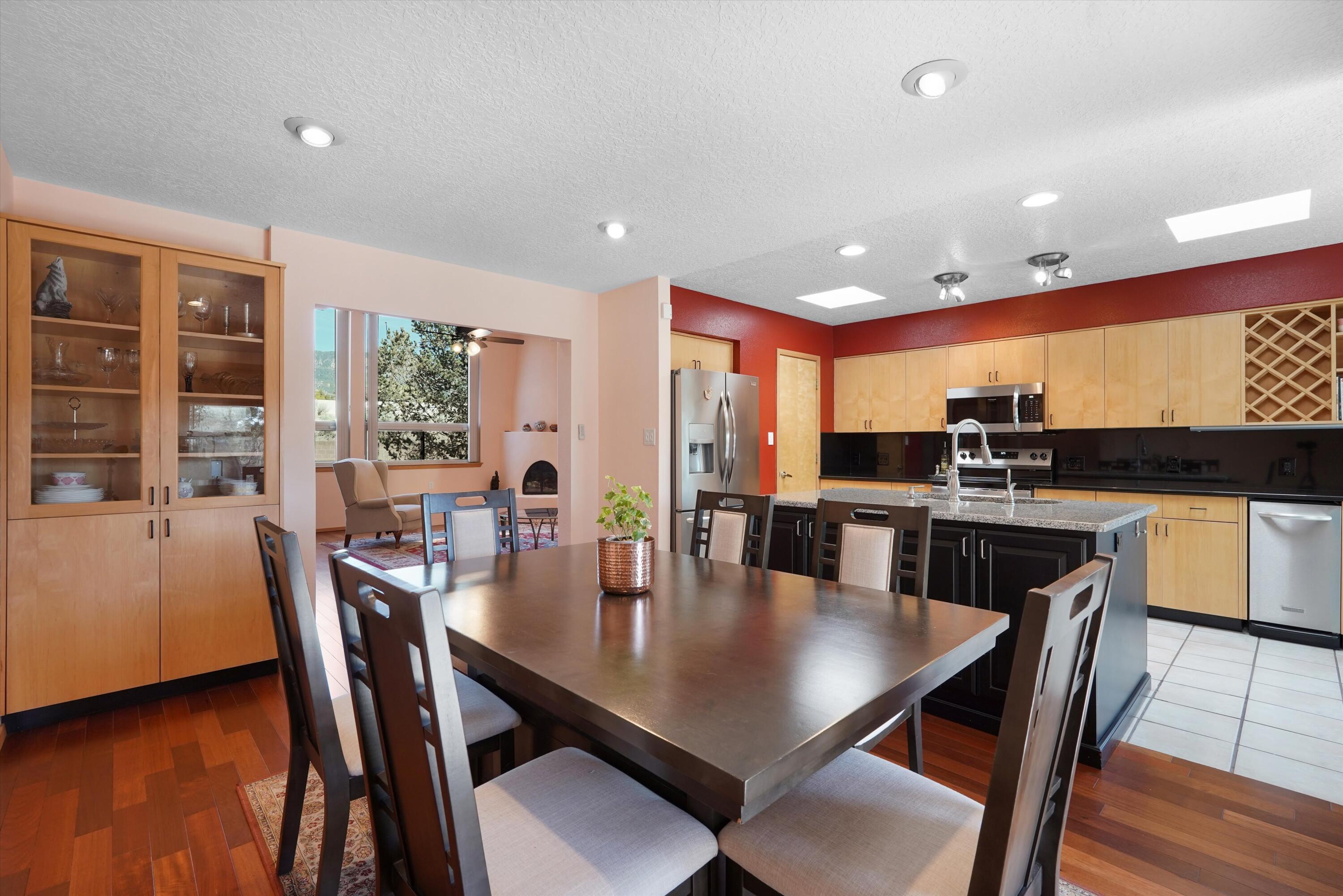 2321 Calle De Gabriel NE