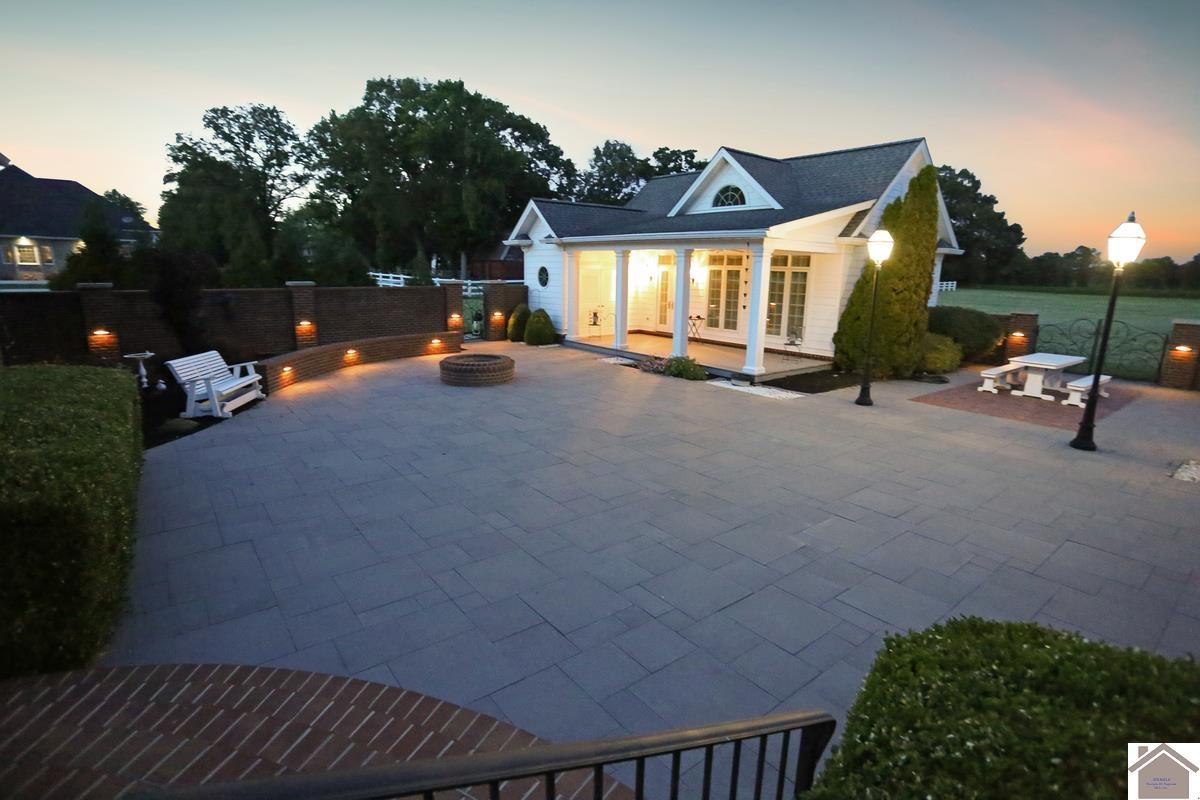 1066 Oaks Country Club Rd