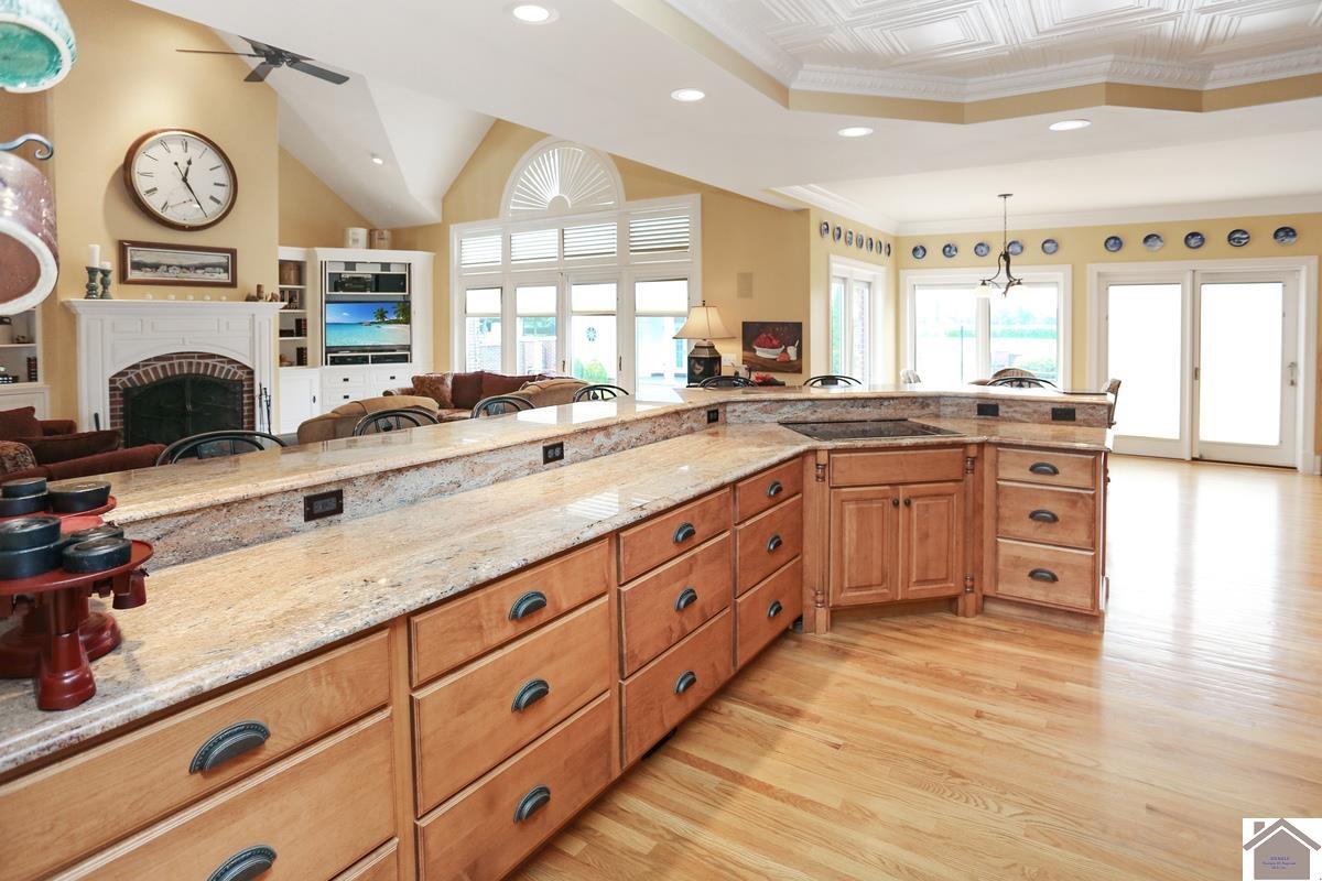 1066 Oaks Country Club Rd