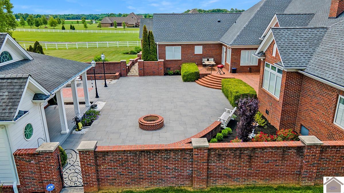 1066 Oaks Country Club Rd