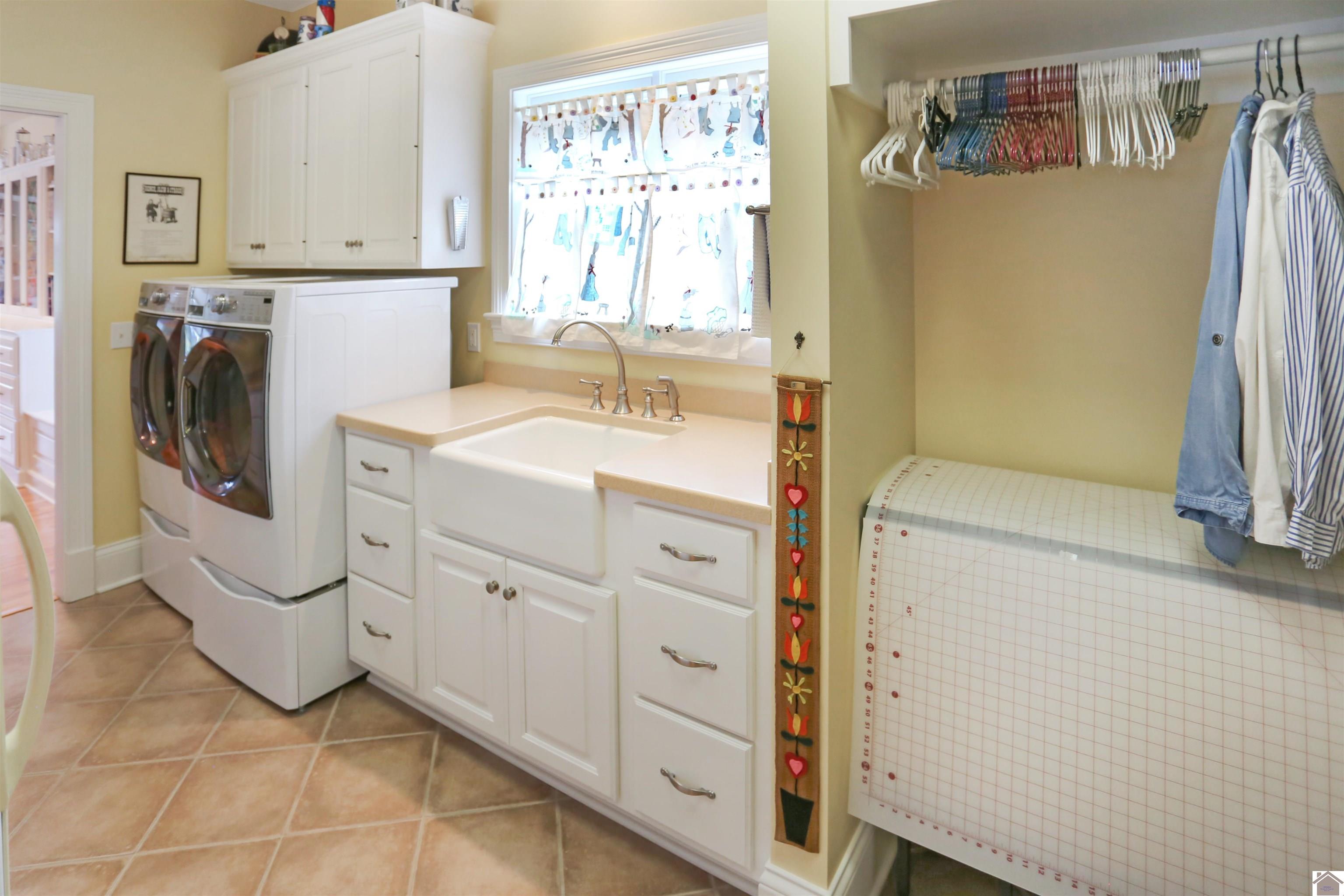 1066 Oaks Country Club Rd